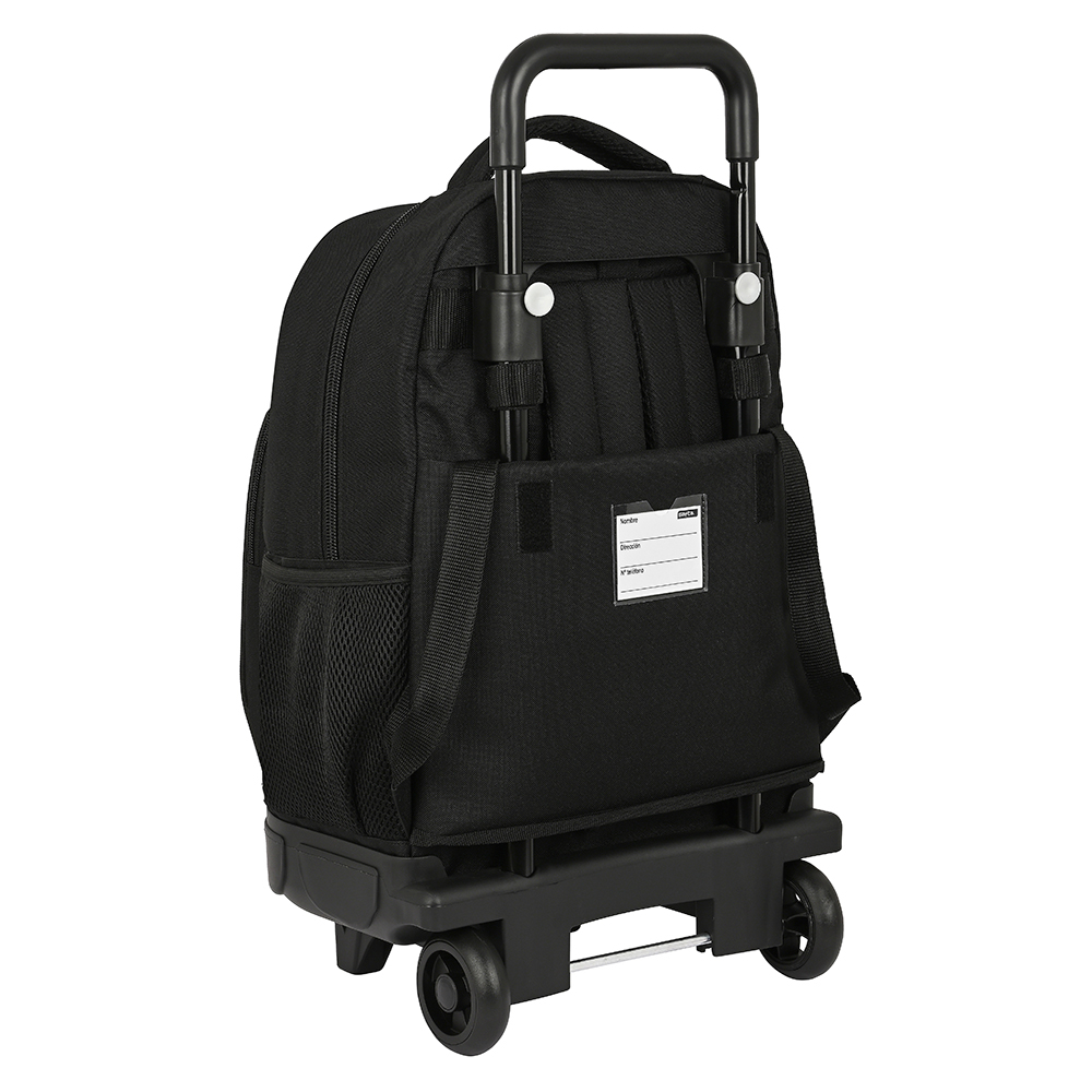 Schwarzer Rollrucksack mit Griff und Namensschild.