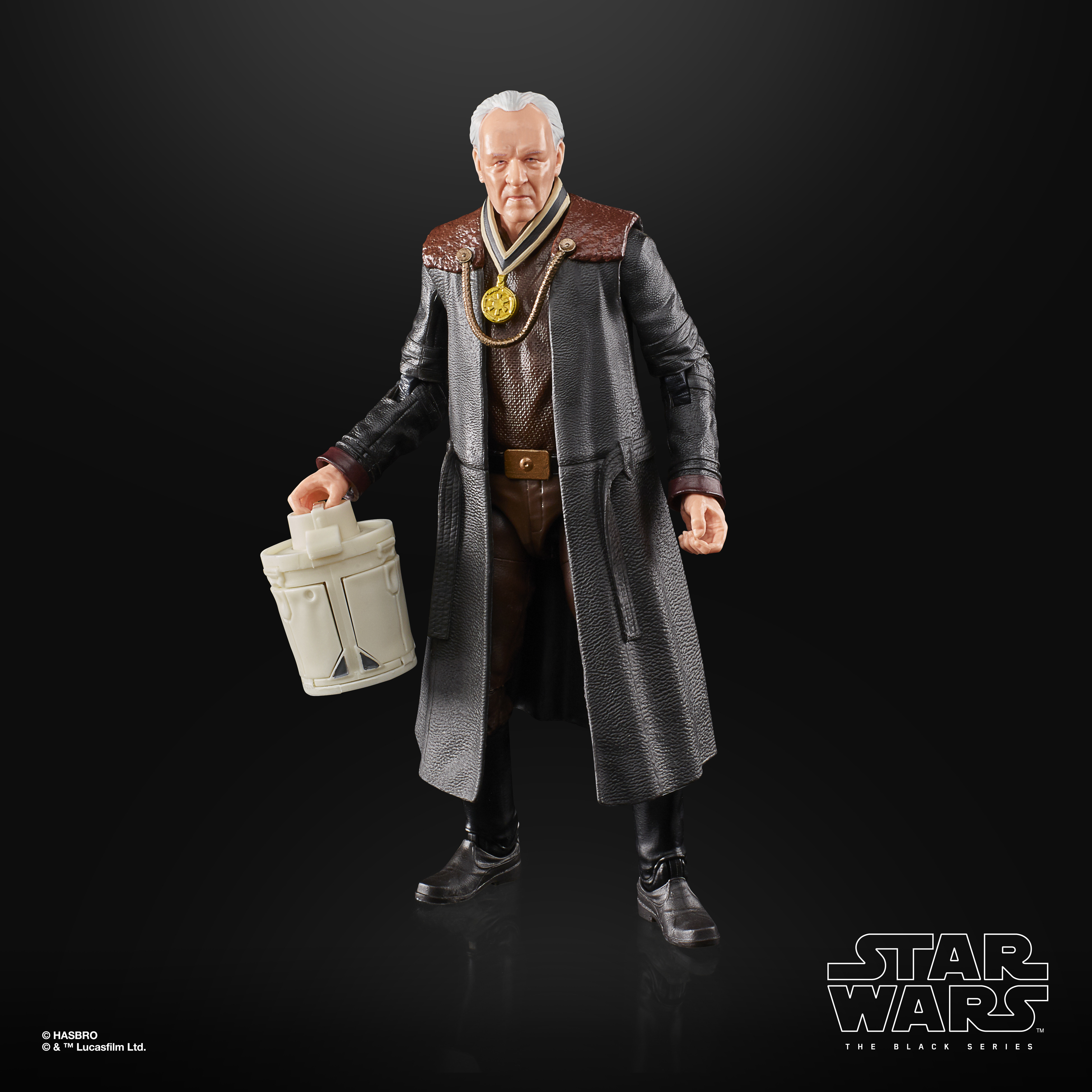 Una figura de Star Wars de un hombre mayor con un abrigo largo sosteniendo un recipiente.