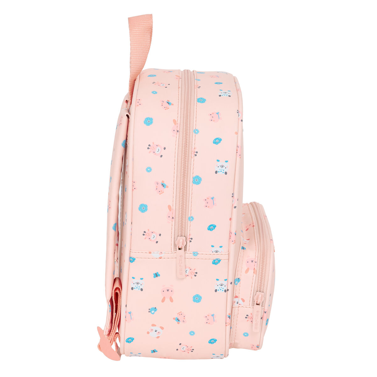 Rosa Rucksack mit Tiermotiven, Griff und Tasche. Weißer Hintergrund.
