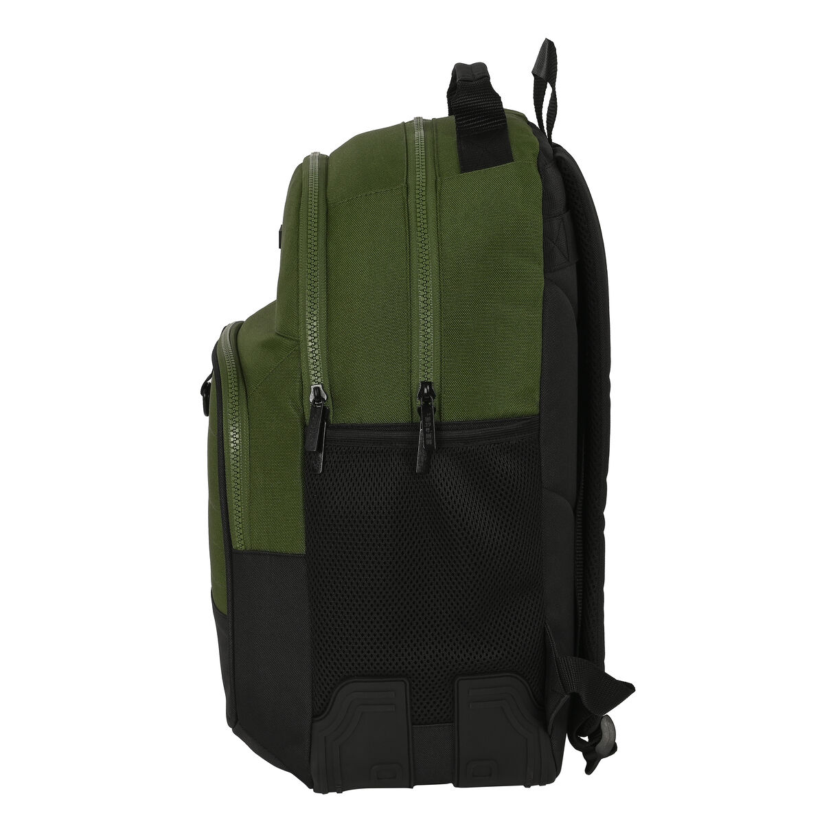 Ein grün-schwarzer Rucksack von der Seite, mit Reißverschlüssen und einer Netztasche.