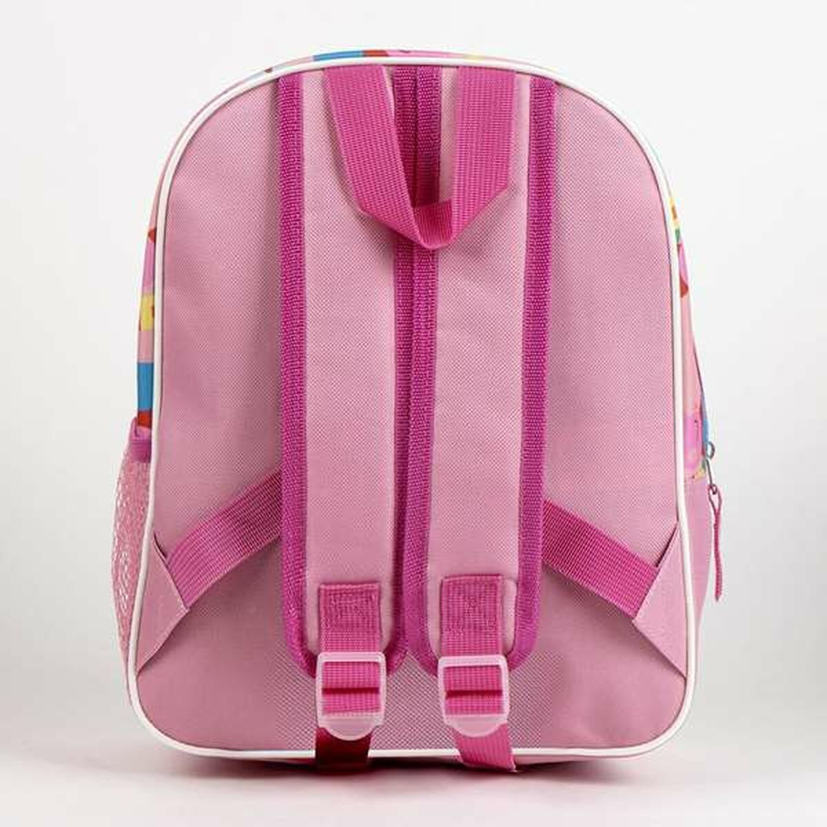 Rosa Rucksack mit mehreren Trägern, weißer Einfassung und Cartoon-Design, auf Weiß.
