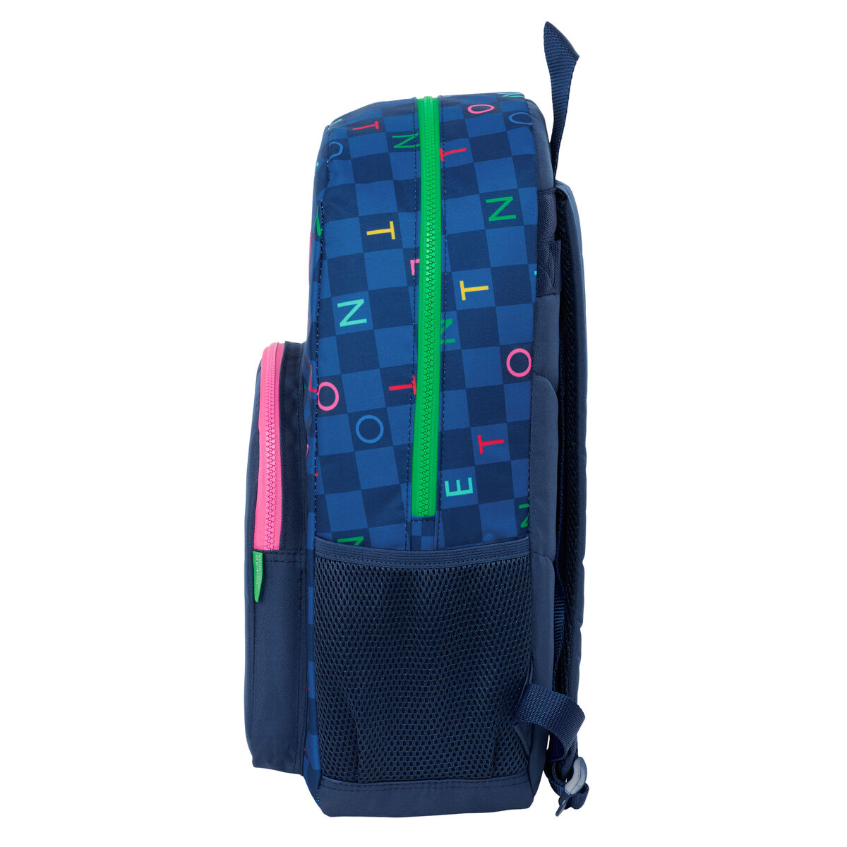 Blauer Rucksack mit Karomuster, grünem Reißverschluss und Seitentaschen. Das Wort 'TINT' ist sichtbar.