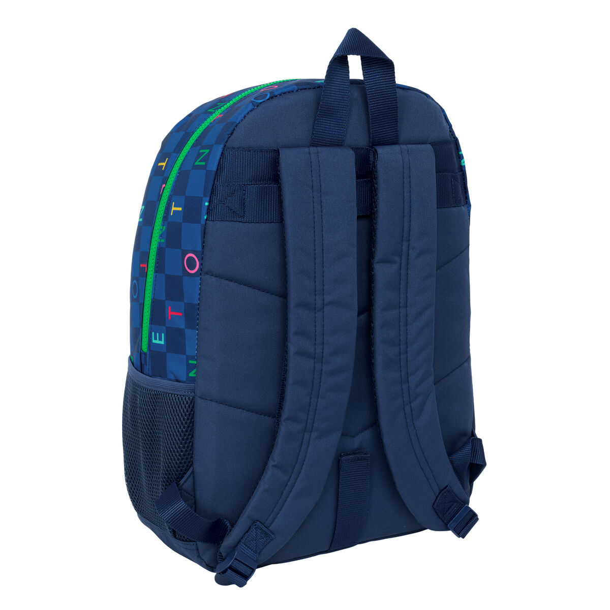 Blauer Rucksack mit grünem Reißverschluss und bunten Buchstaben. Träger und eine Netztasche.