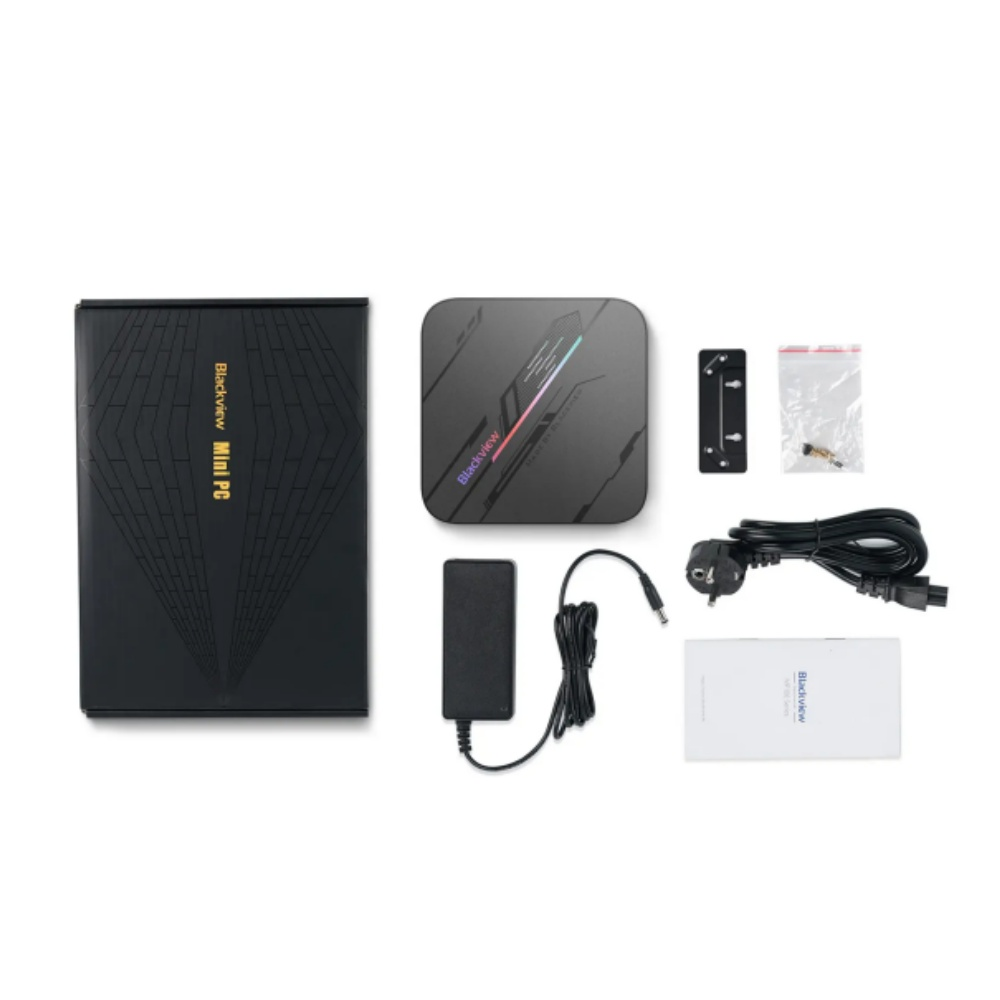 Juego de caja Blackview Mini PC con accesorios sobre fondo blanco.