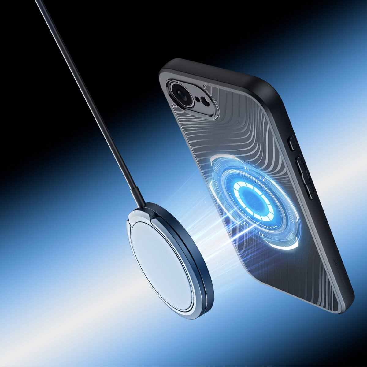 Smartphone mit Hülle und kabelloses Ladegerät mit blauem Leuchten auf blauem Hintergrund.