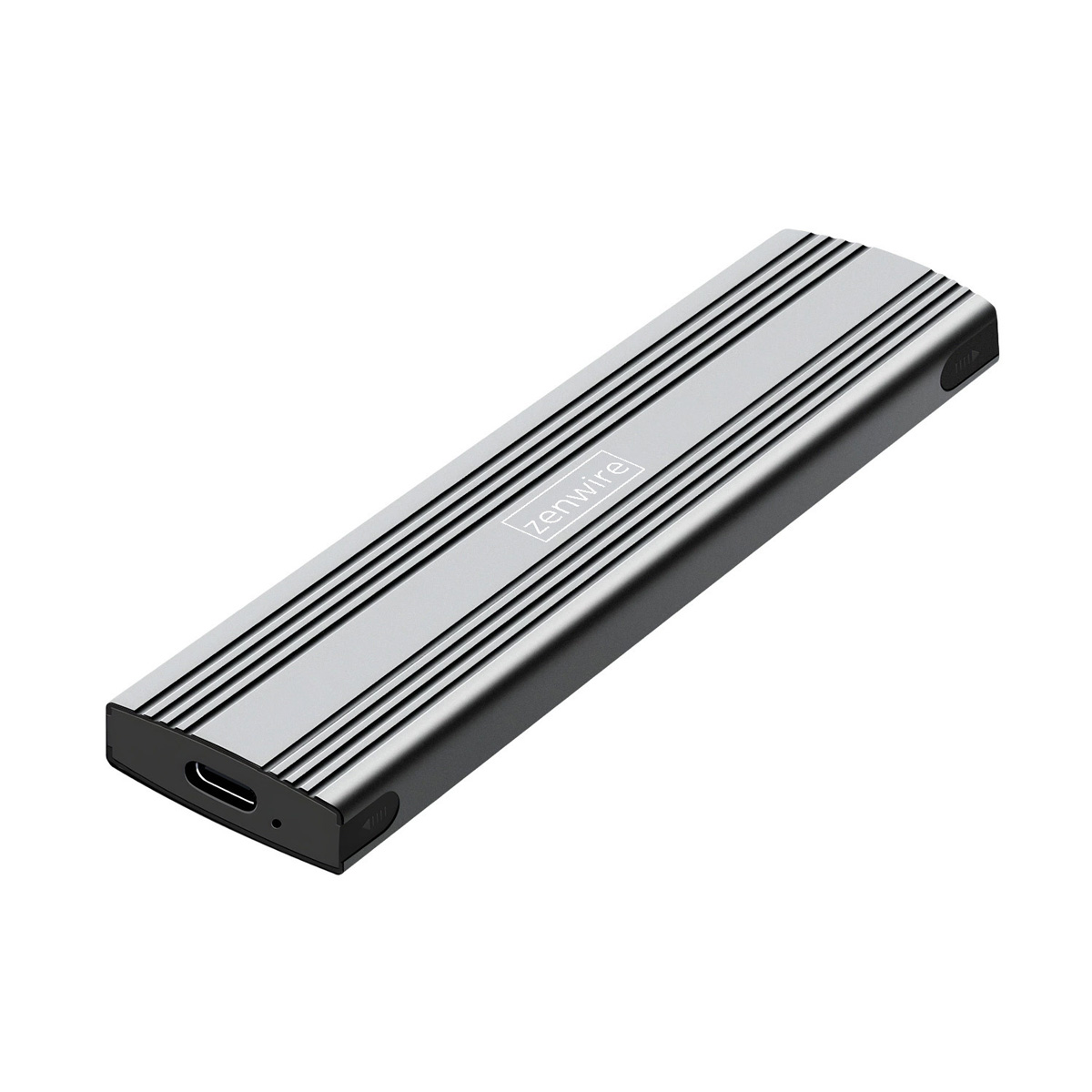 Srebrny i czarny prostokątny dysk SSD z napisem zenwire. Przekątne rowki biegną w poprzek góry.