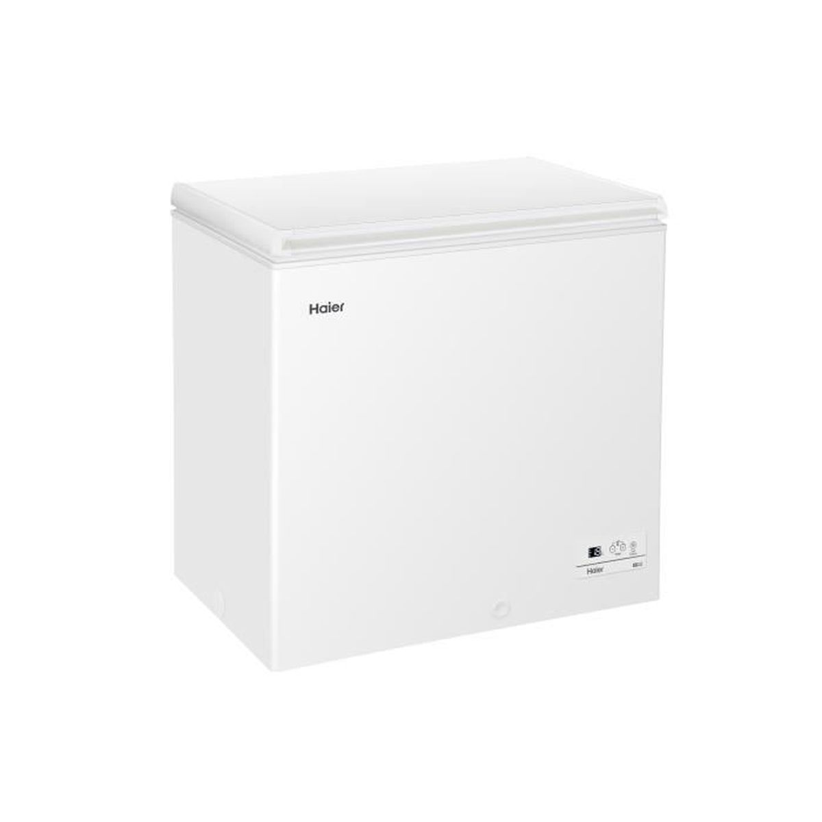 Congelatore Haier bianco. Il congelatore è chiuso e presenta il logo Haier.