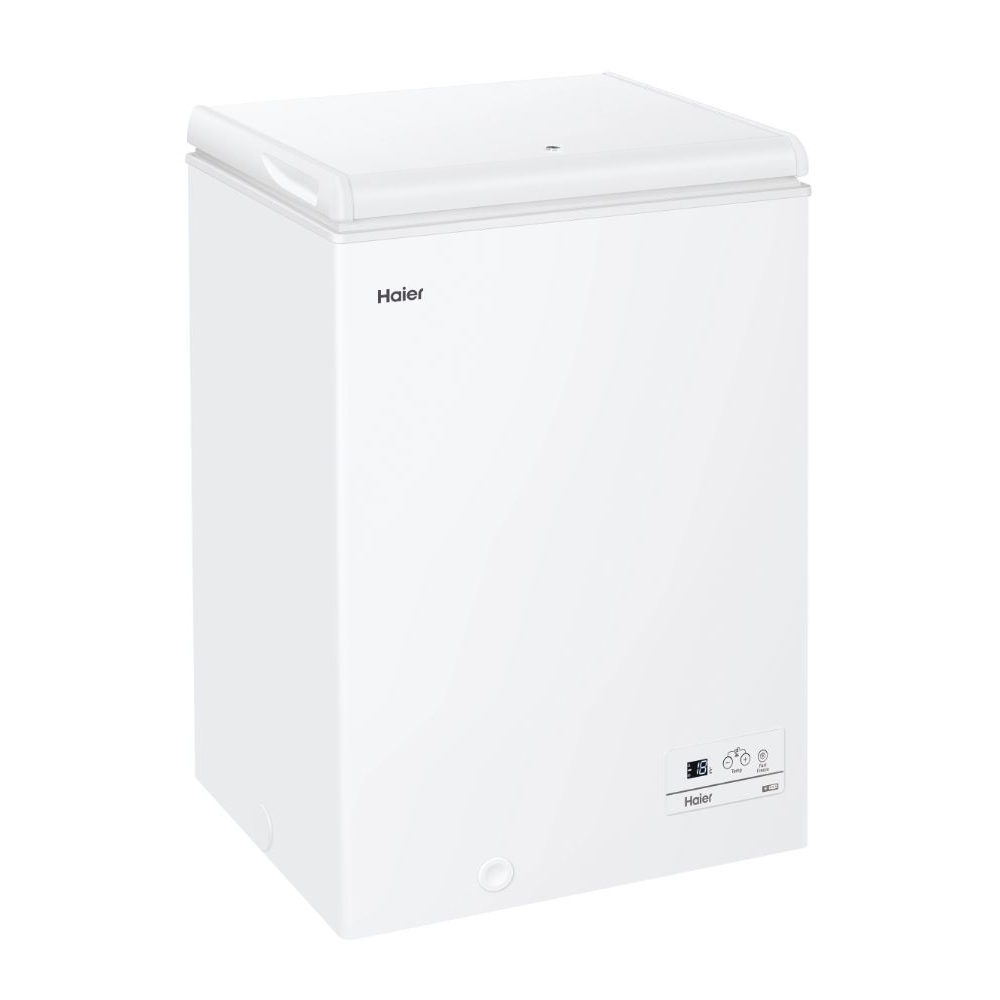 Congelador de arcón Haier blanco con tapa cerrada, mostrando el panel de control.