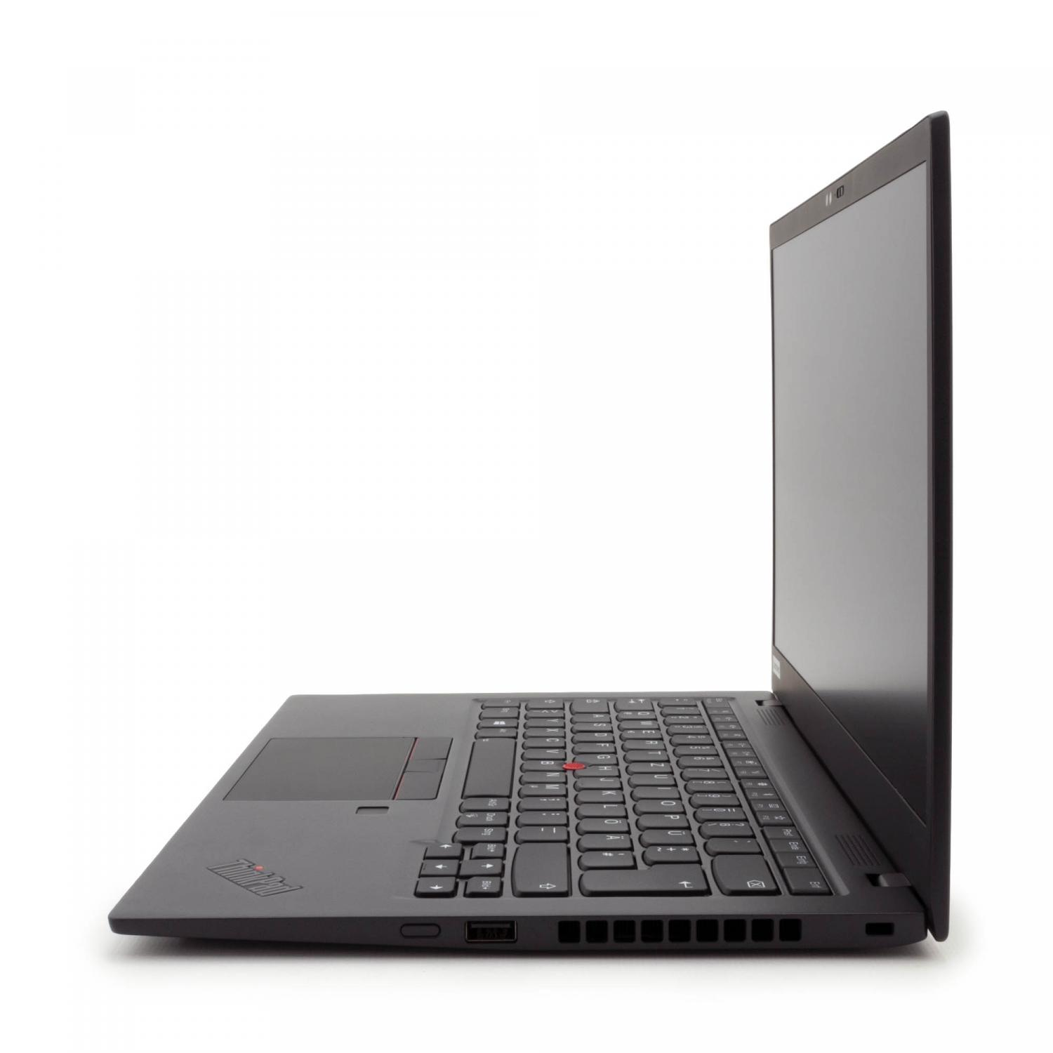 Seitenansicht eines schwarzen Laptops auf weißem Hintergrund. Der Bildschirm ist geöffnet.