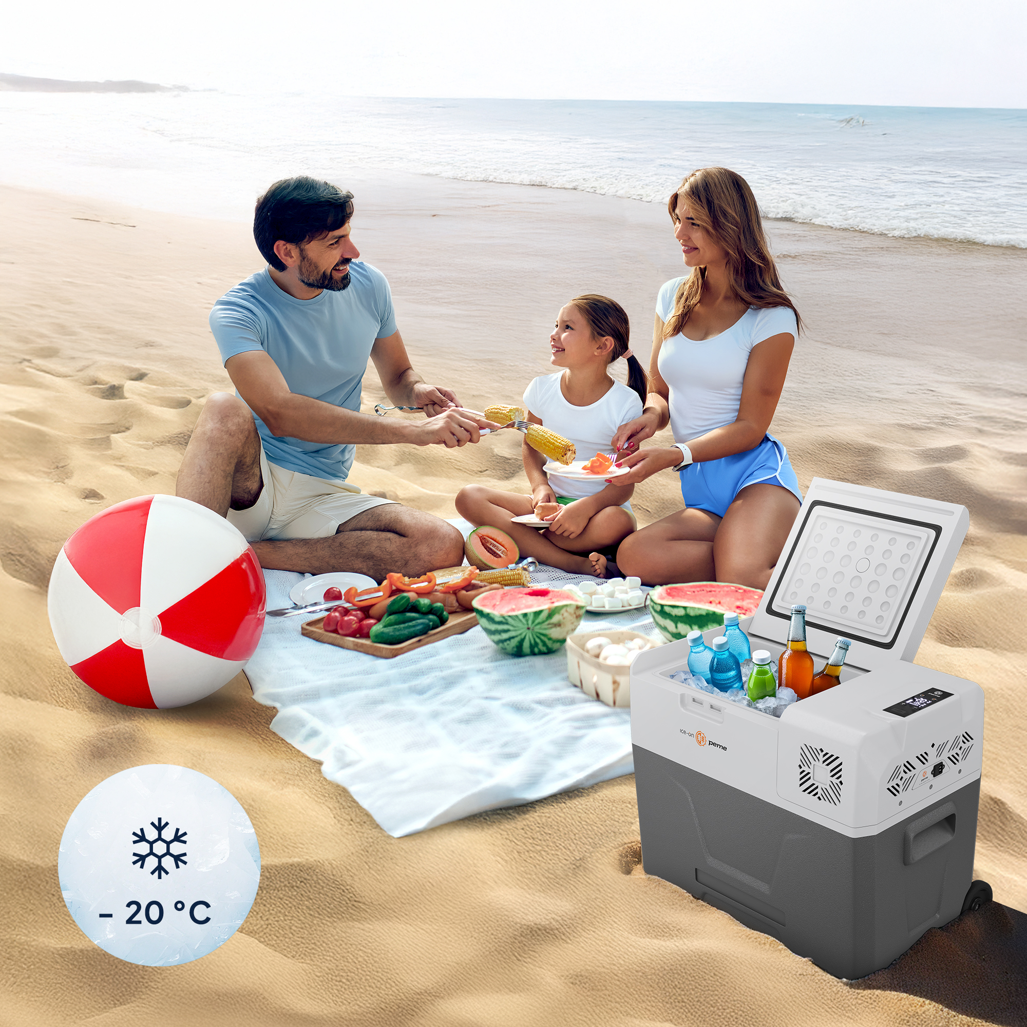 Familie am Strand mit Kühler, Strandball und Essen. Schneeflocken-Symbol zeigt -20°C.