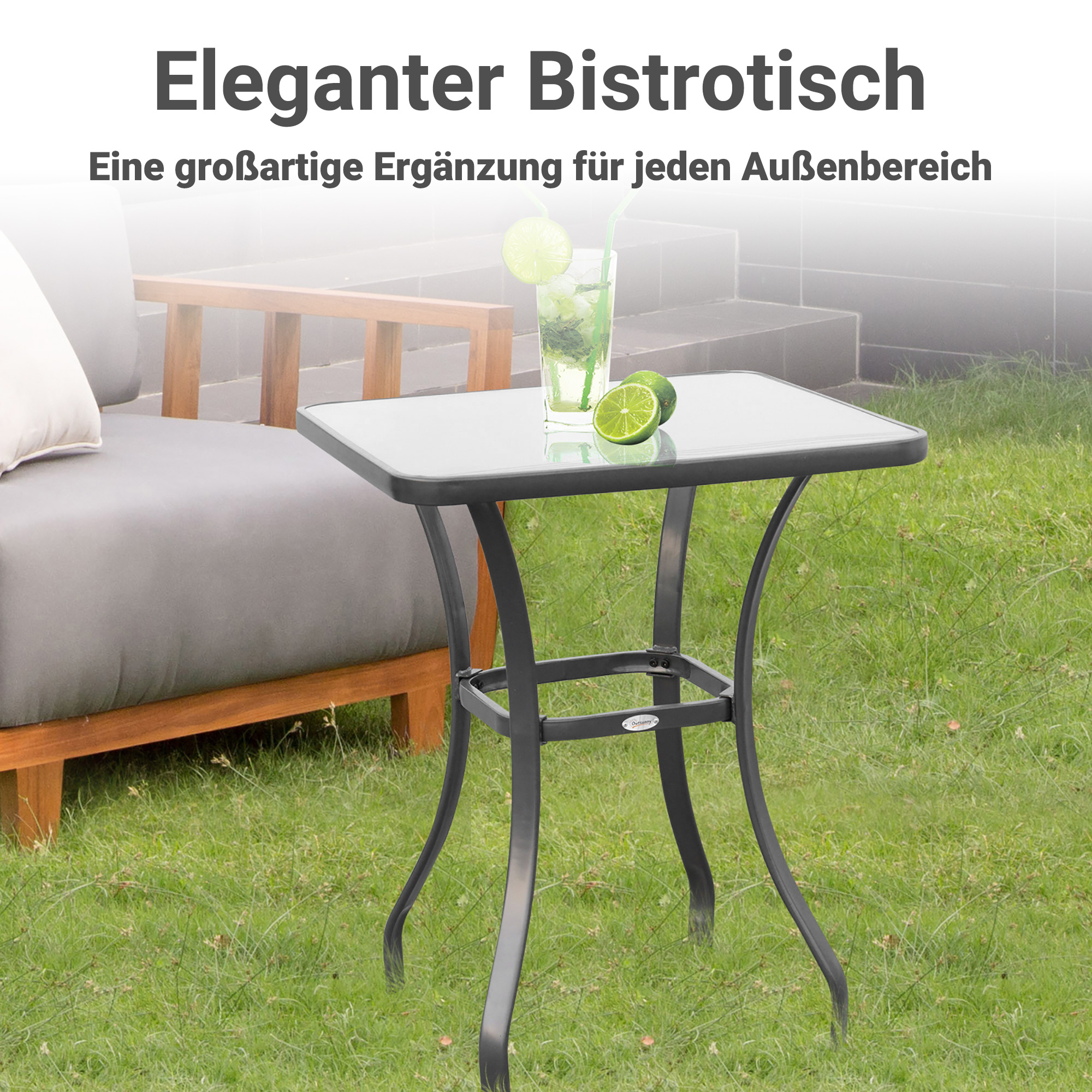 Quadratischer Bistrotisch mit Glasplatte auf Rasen. Person sitzt auf einem Stuhl.