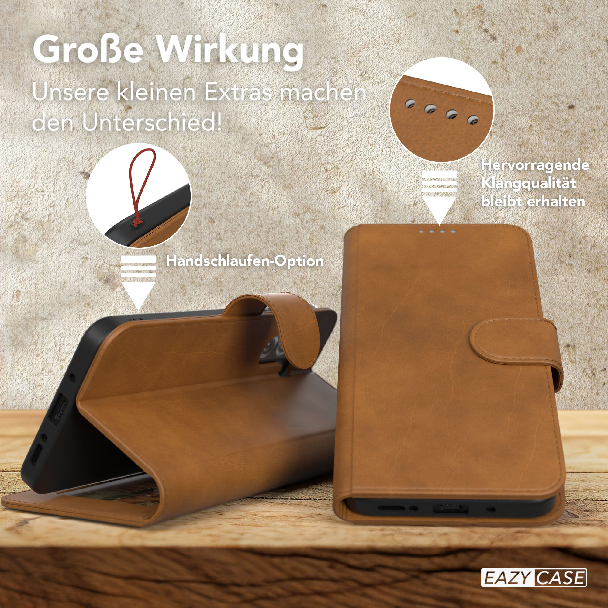 Eine braune Handyhülle mit offenem Deckel. Es zeigt das Telefon. Das Gehäuse befindet sich auf einer Holzoberfläche.