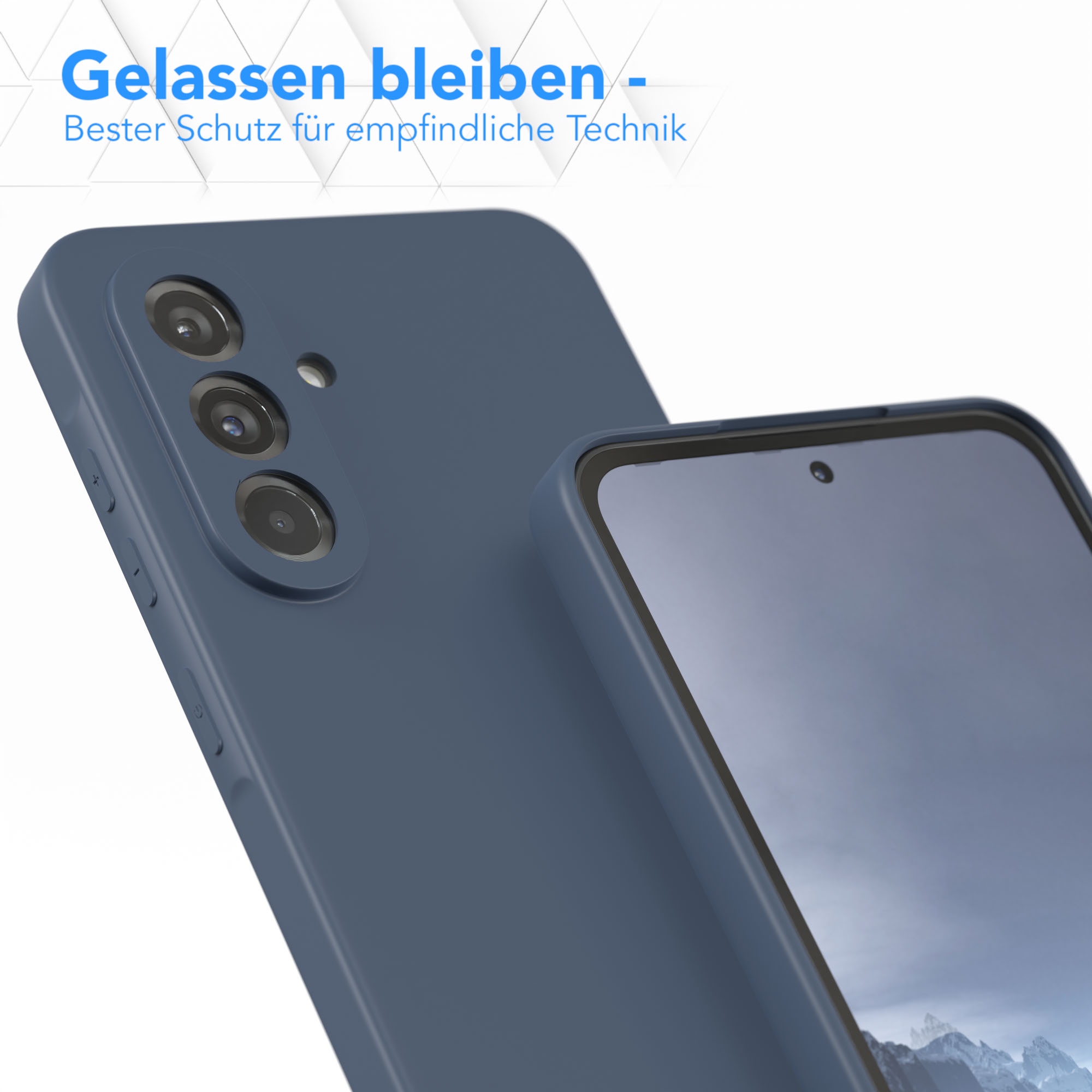 Blaue Handyhülle mit drei Kameraobjektiven, mit einem Telefon, das eine Landschaft zeigt.