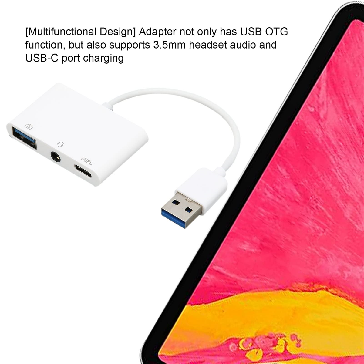 Weißer Adapter mit USB-, USB-C- und 3,5-mm-Anschlüssen, mit einem Tablet rechts.