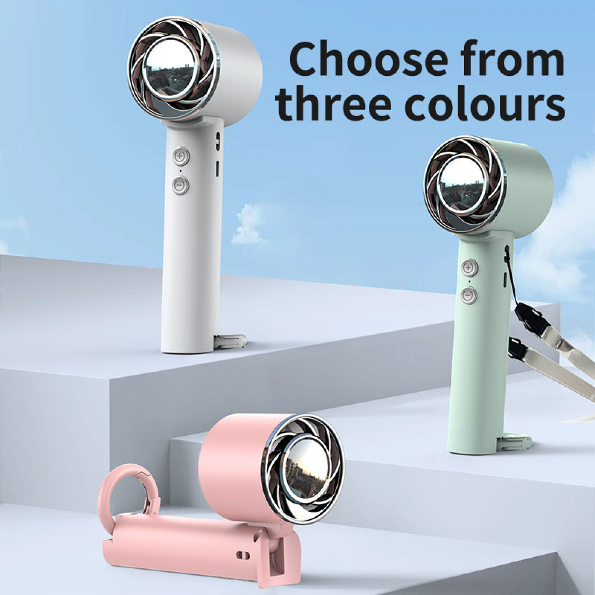 Drie haardrogers in wit, groen en roze tegen blauwe lucht.