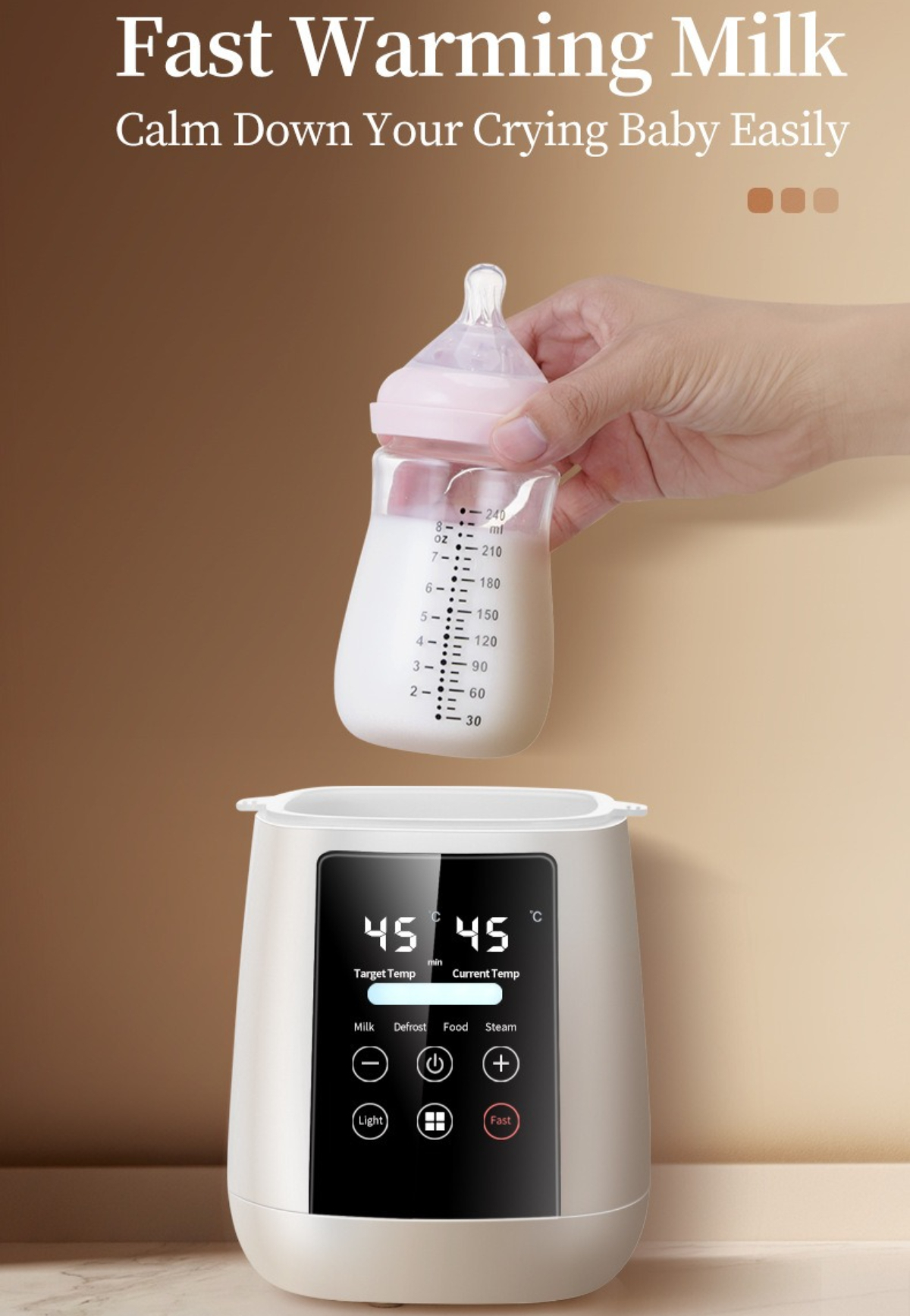 Eine Babyflasche, die von einem Wärmer erwärmt wird. Der Wärmer hat ein digitales Display.