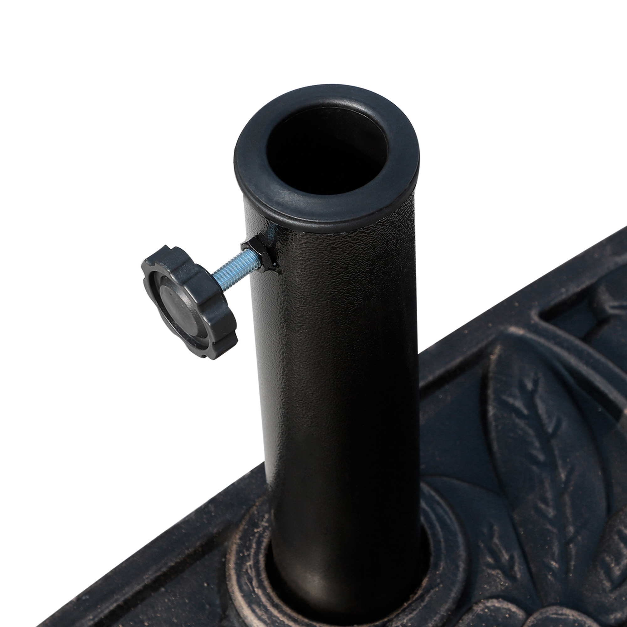 Metallfuß für einen Sonnenschirm. Hat eine schwarze Farbe, eine Schraube und einen schwarzen Aufsatz.
