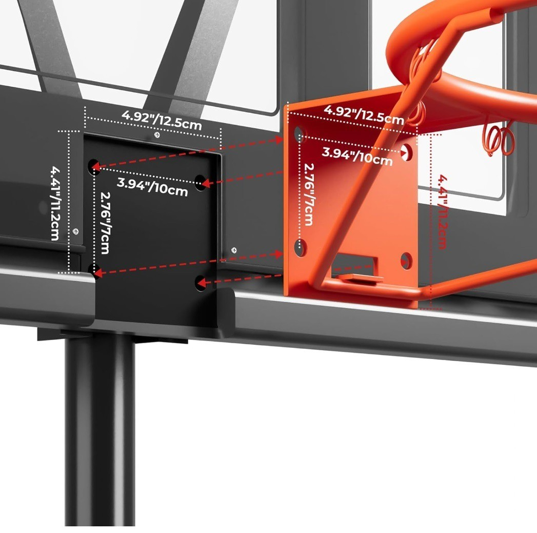Close-up van basketbalring, met afmetingen. Oranje steun en zwart frame.