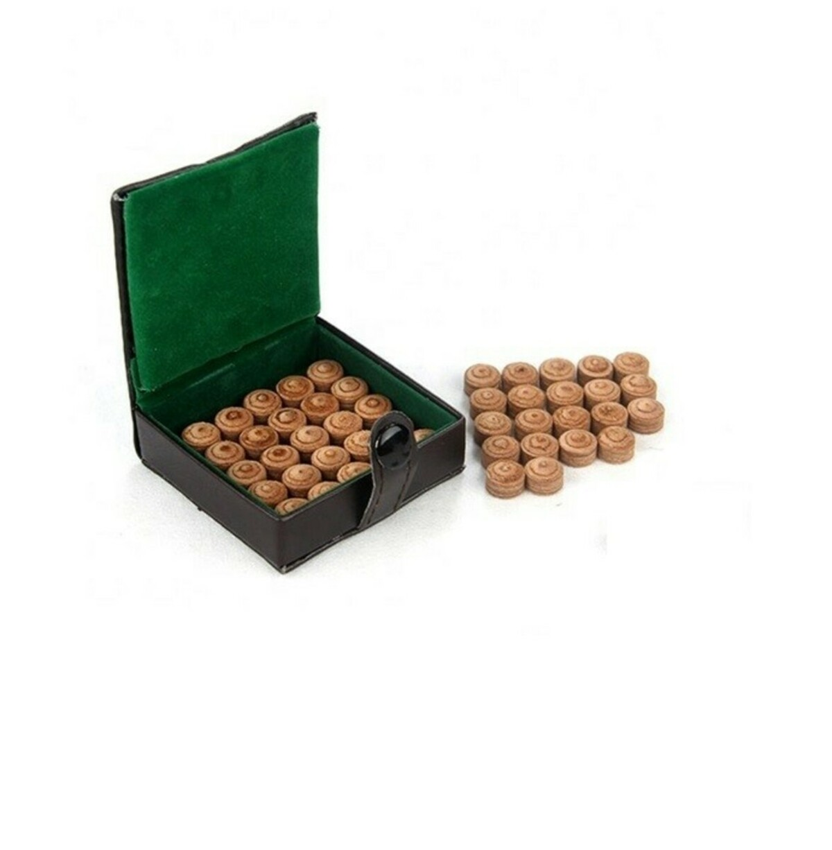 Houten speelstukken in een doos. Bruine houten stukken. Groen interieur. Bruine doos.