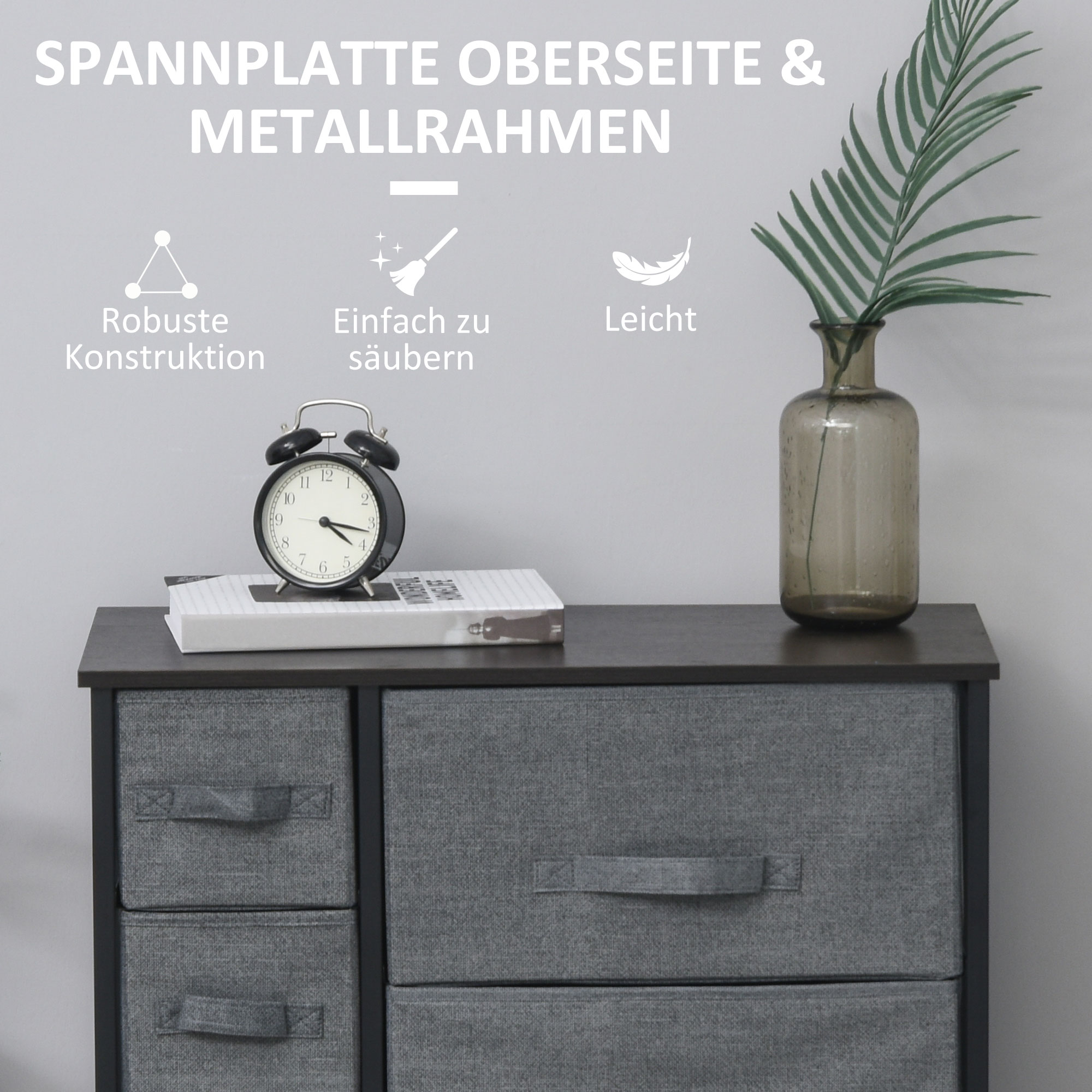 Dunkelbraune Kommode mit grauen Schubladen, einer Uhr und einer Vase mit Pflanze.