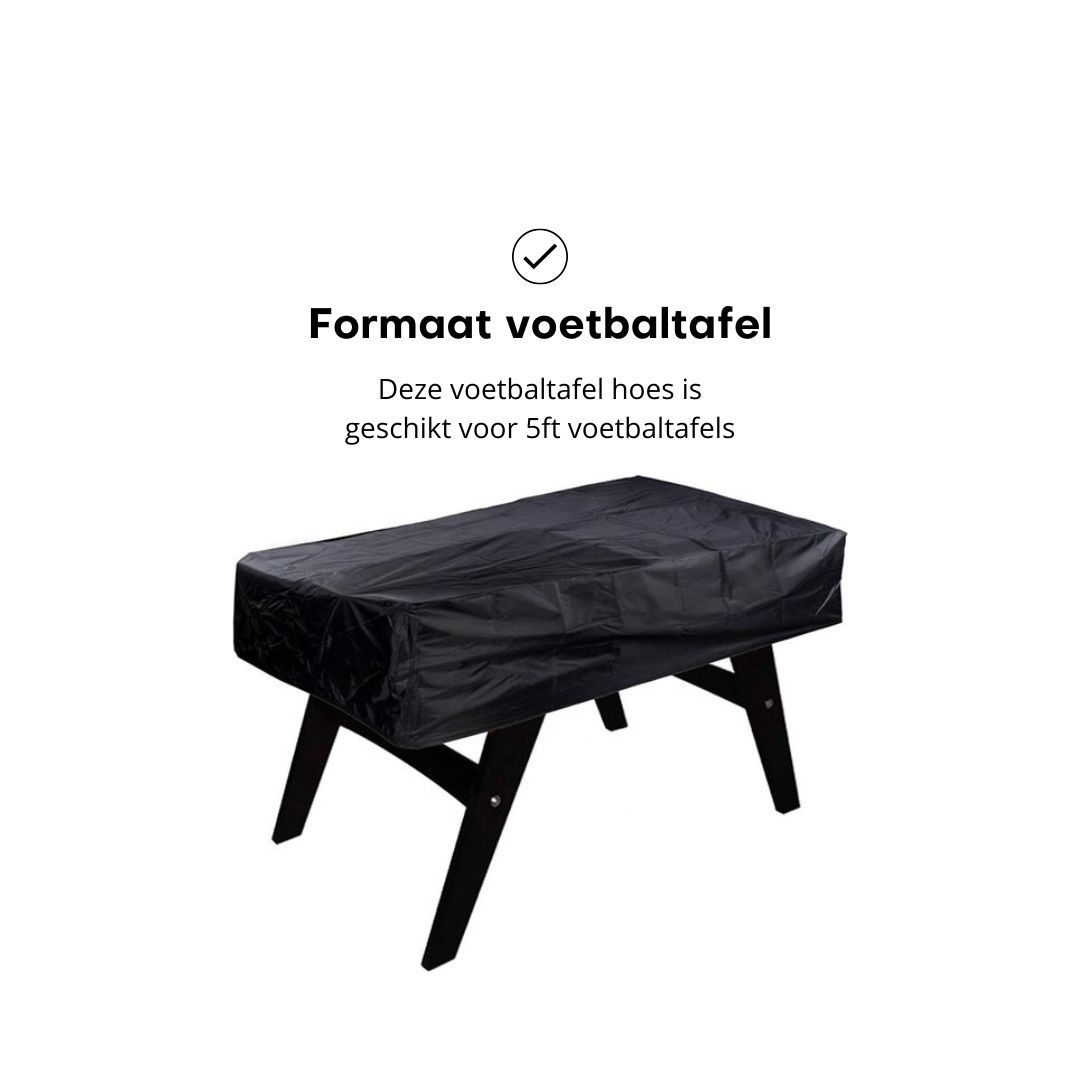 Zwarte hoes over een voetbaltafel. Tekst zegt dat de hoes geschikt is voor 5ft voetbaltafels.