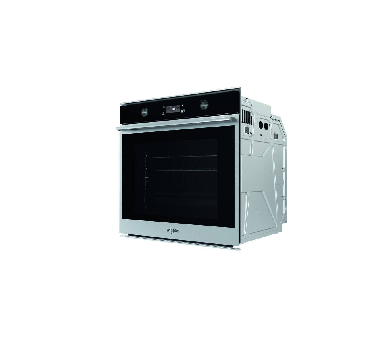 Un forno argentato con porta e pannello di controllo neri, su sfondo bianco.
