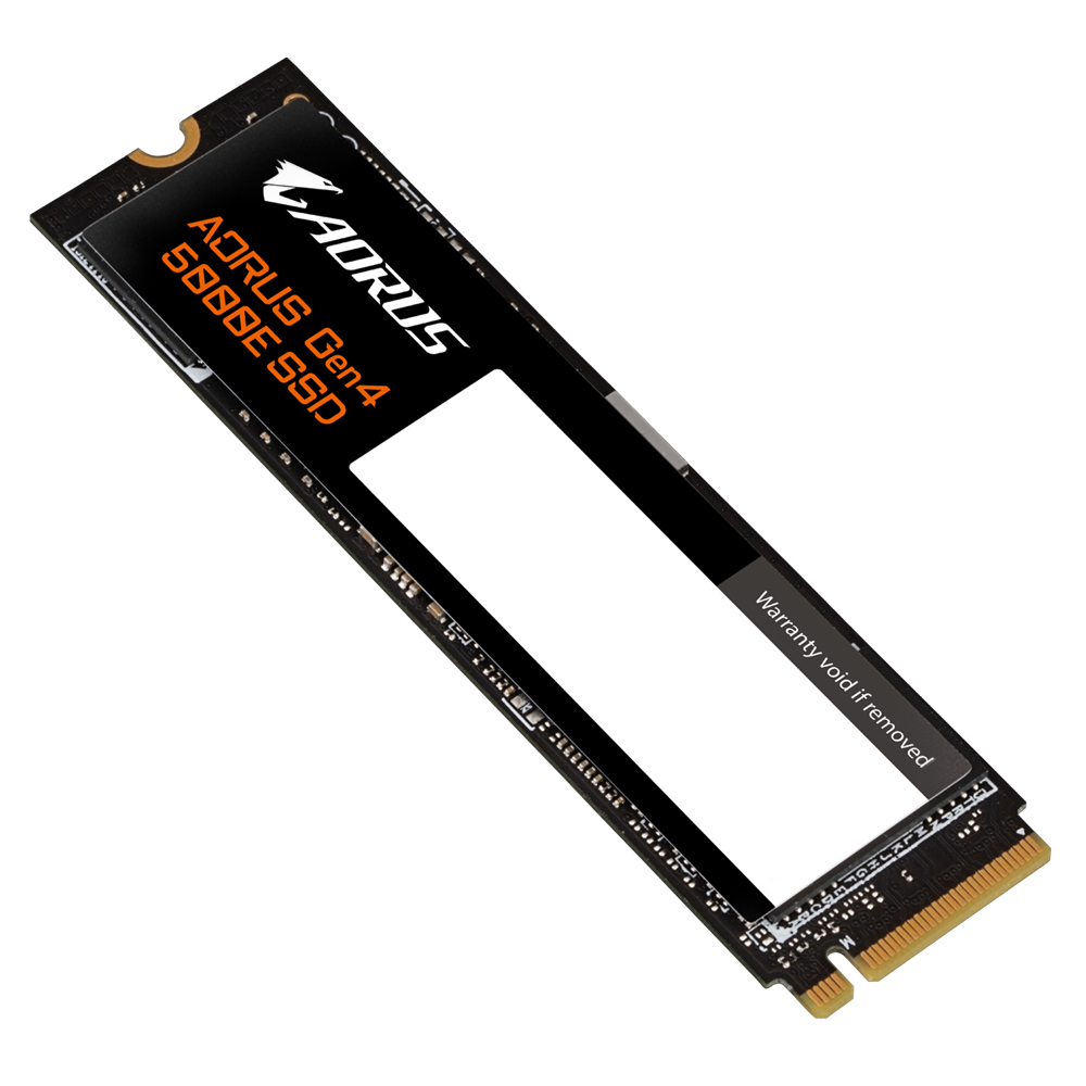 SSD Aorus Gen4 5000E negra sobre fondo blanco con etiqueta.