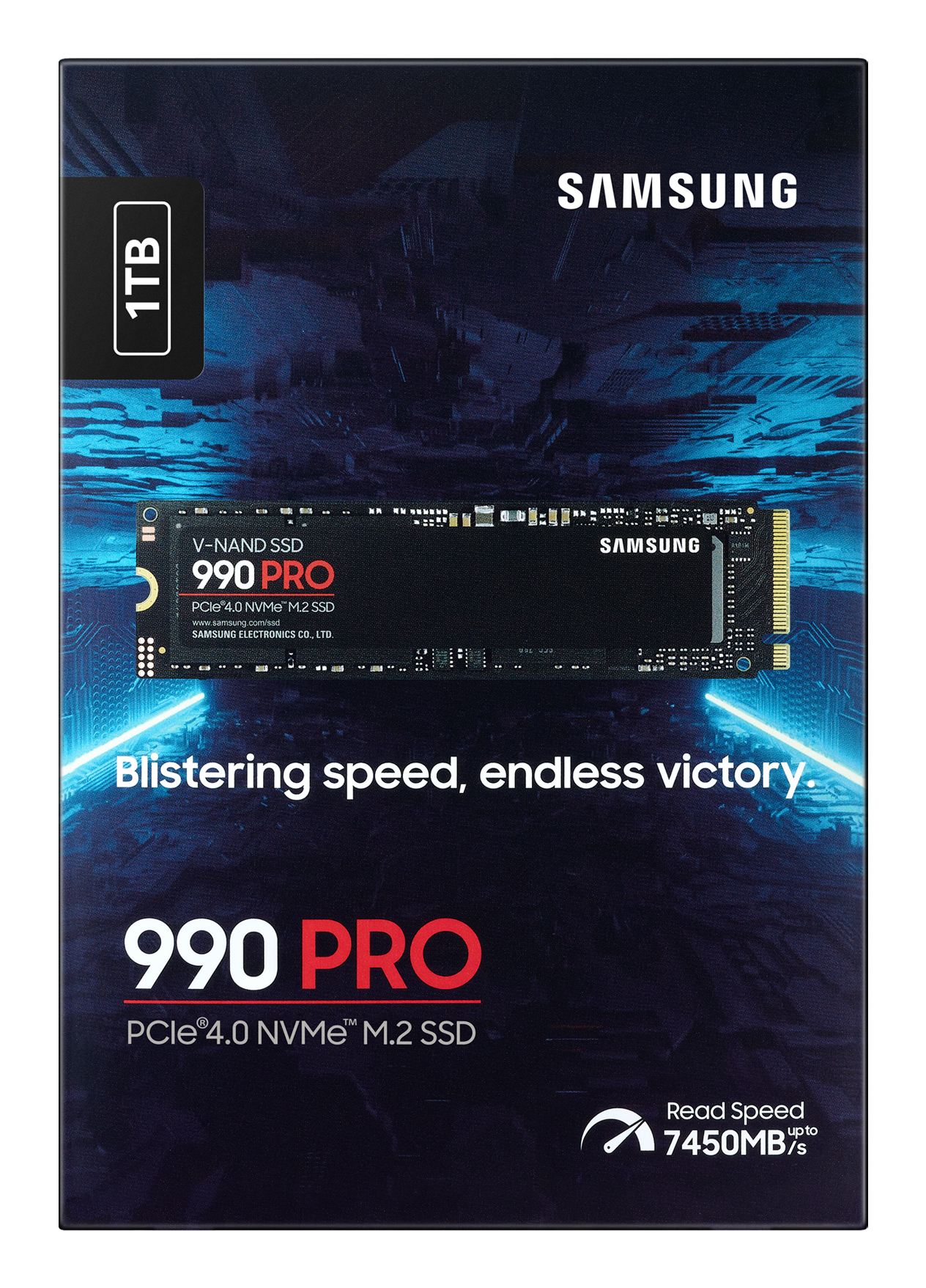 Dysk SSD Samsung 990 PRO w pudełku z tekstem. Tło jest niebieskie.
