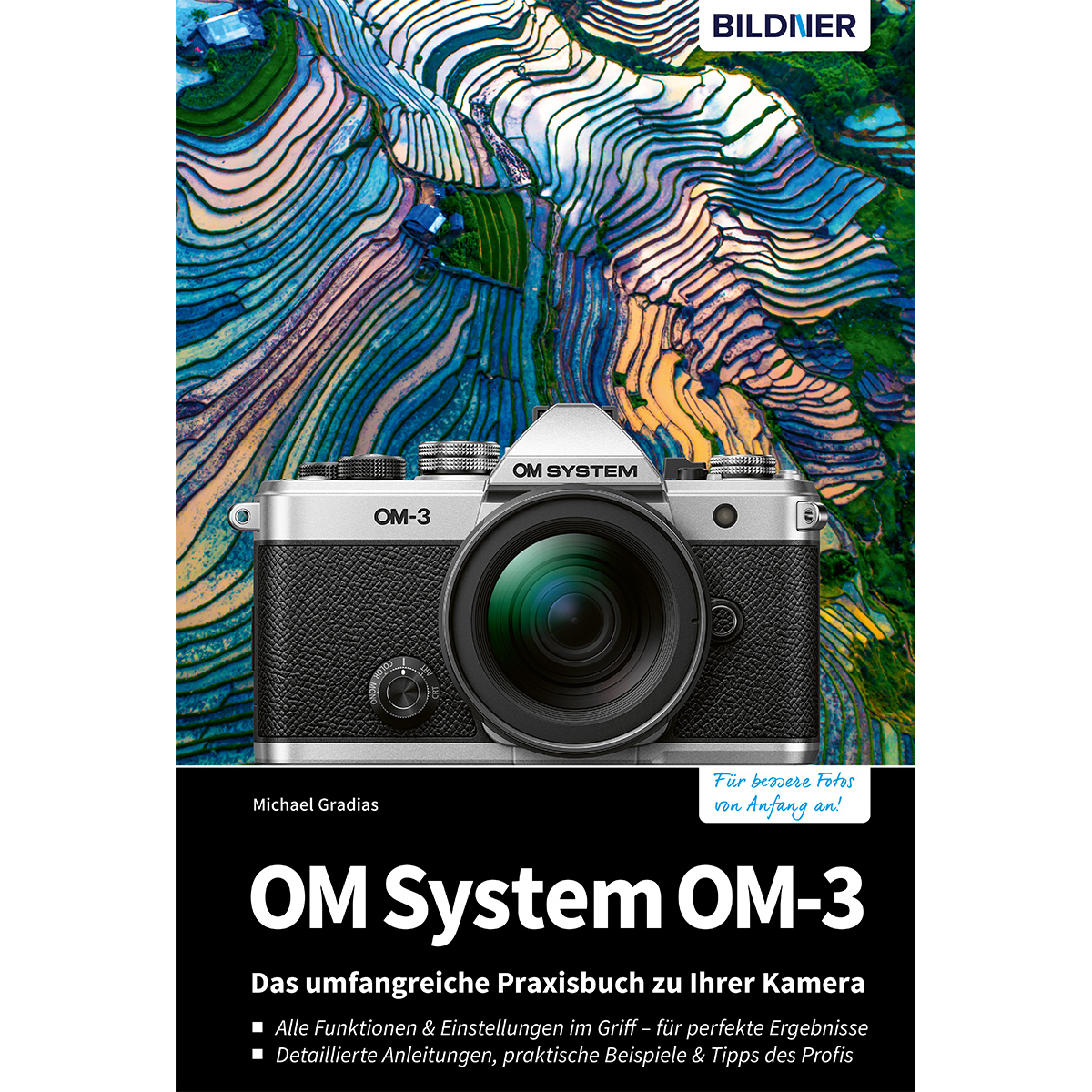 Buchcover einer Kamera und eines Landschaftsfotos. Das Buch trägt den Titel 'OM System OM-3'.