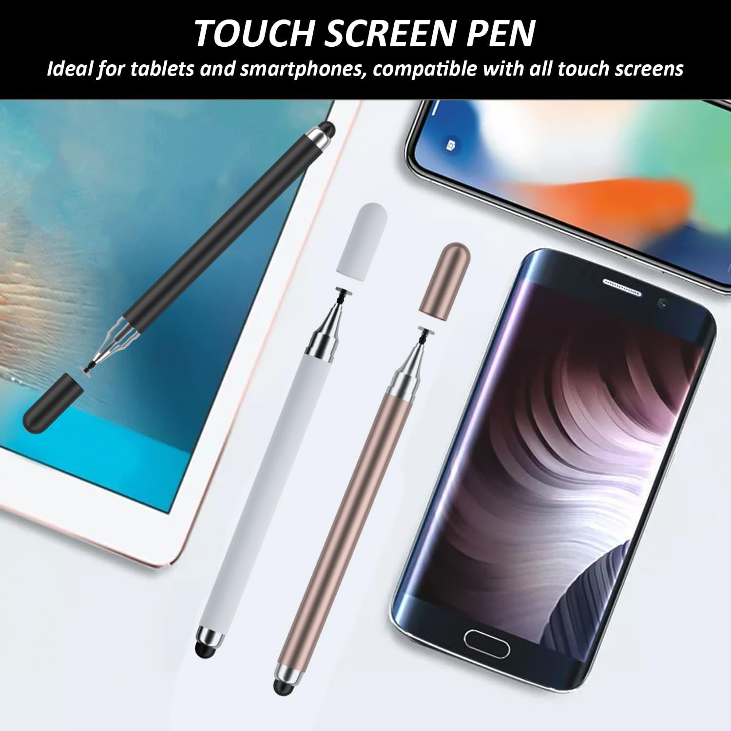 Drei Touchscreen-Stifte, schwarz, weiß und roségold. Tablet und Telefon im Hintergrund.