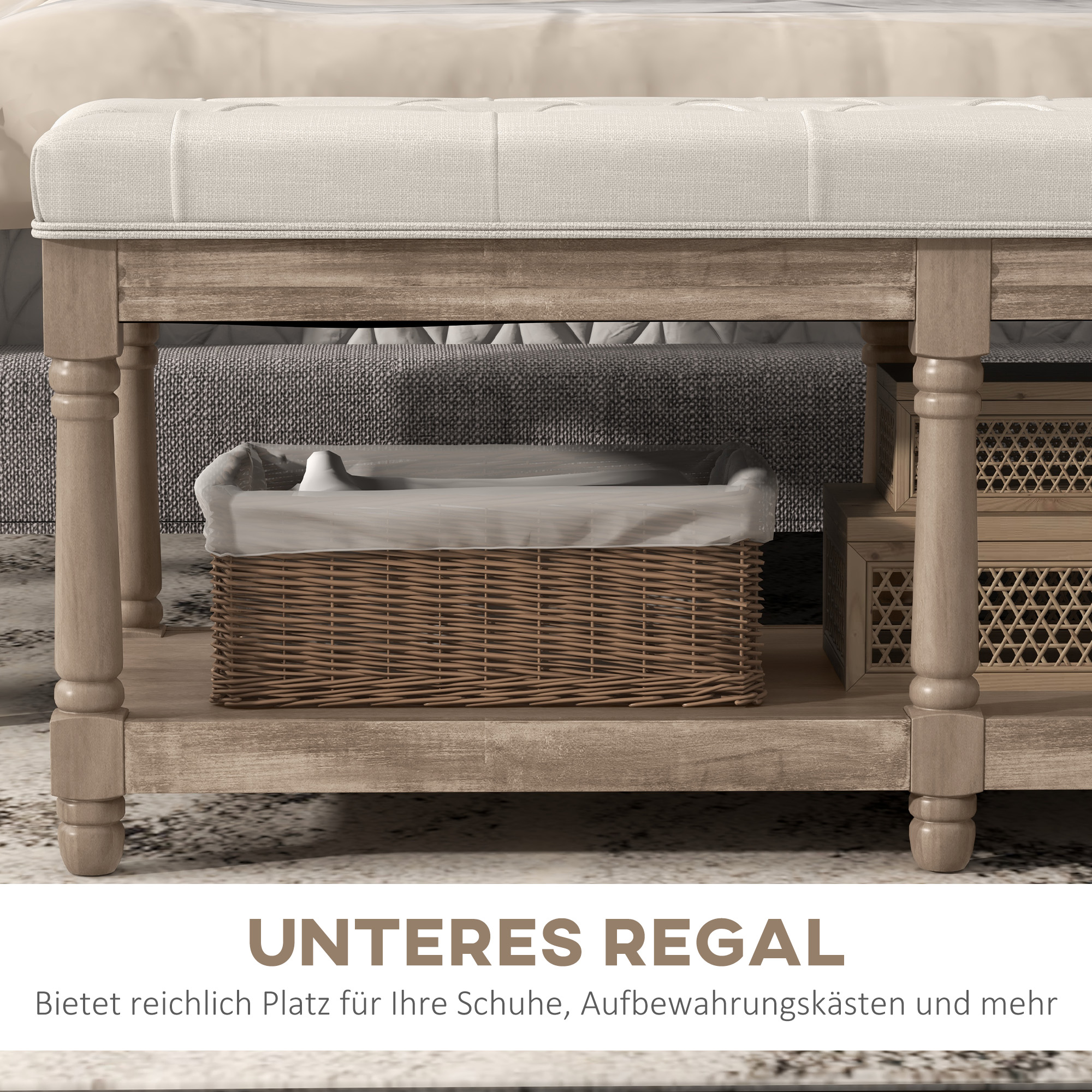 Bank mit Korb und Regal, mit Bett im Hintergrund.