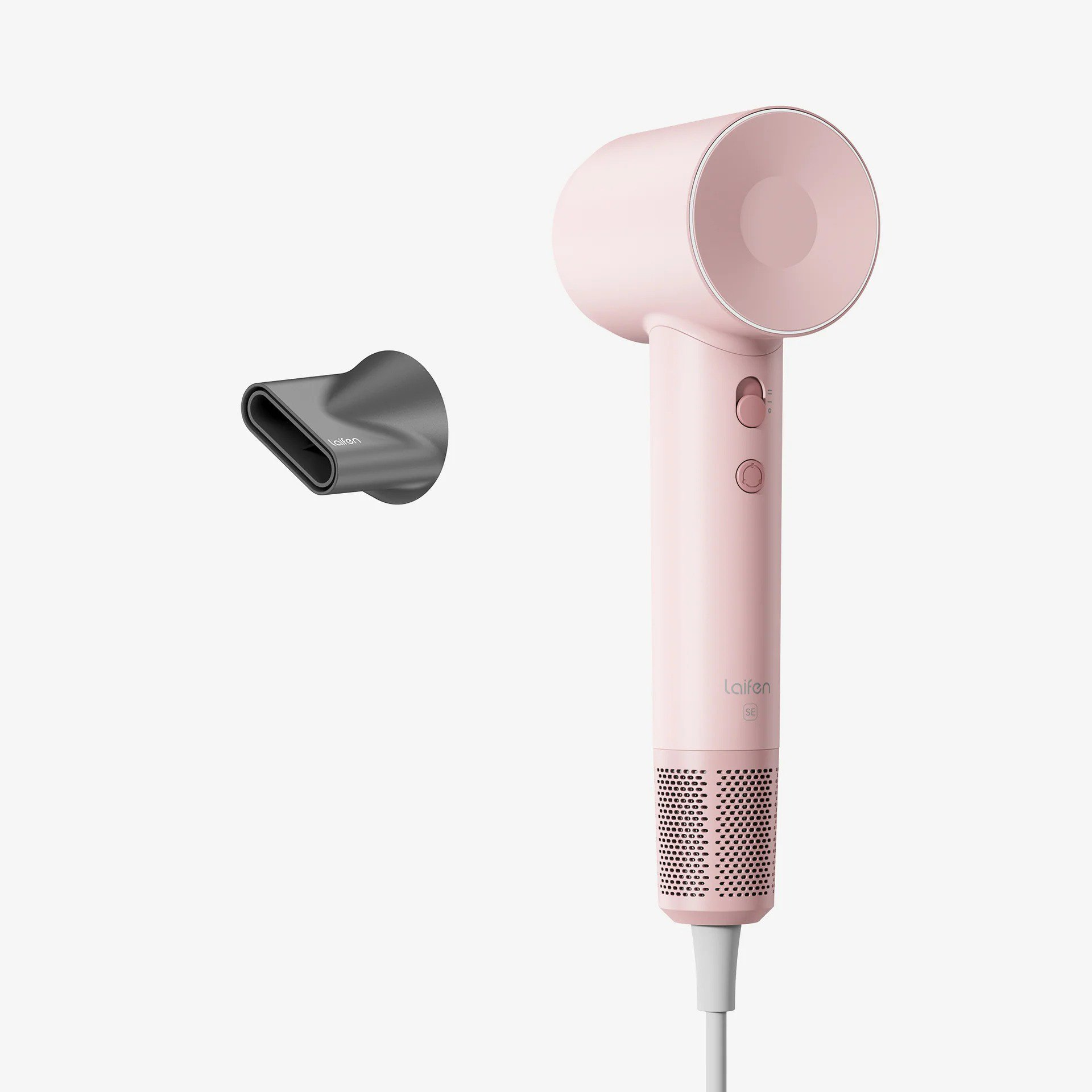 Asciugacapelli rosa con accessorio a bocchetta, isolato su sfondo bianco.