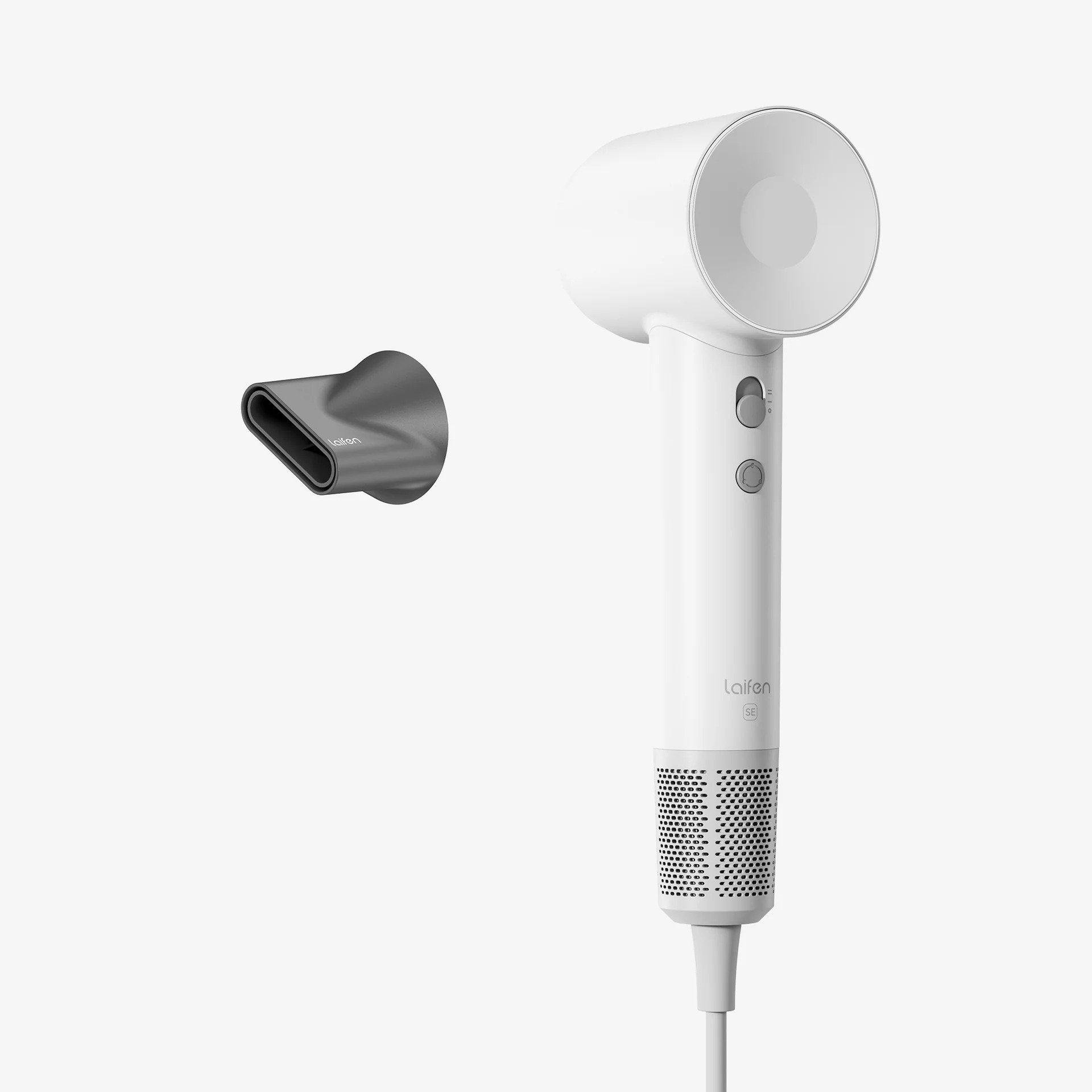 Asciugacapelli Laifen bianco con accessorio ugello, isolato su sfondo bianco.