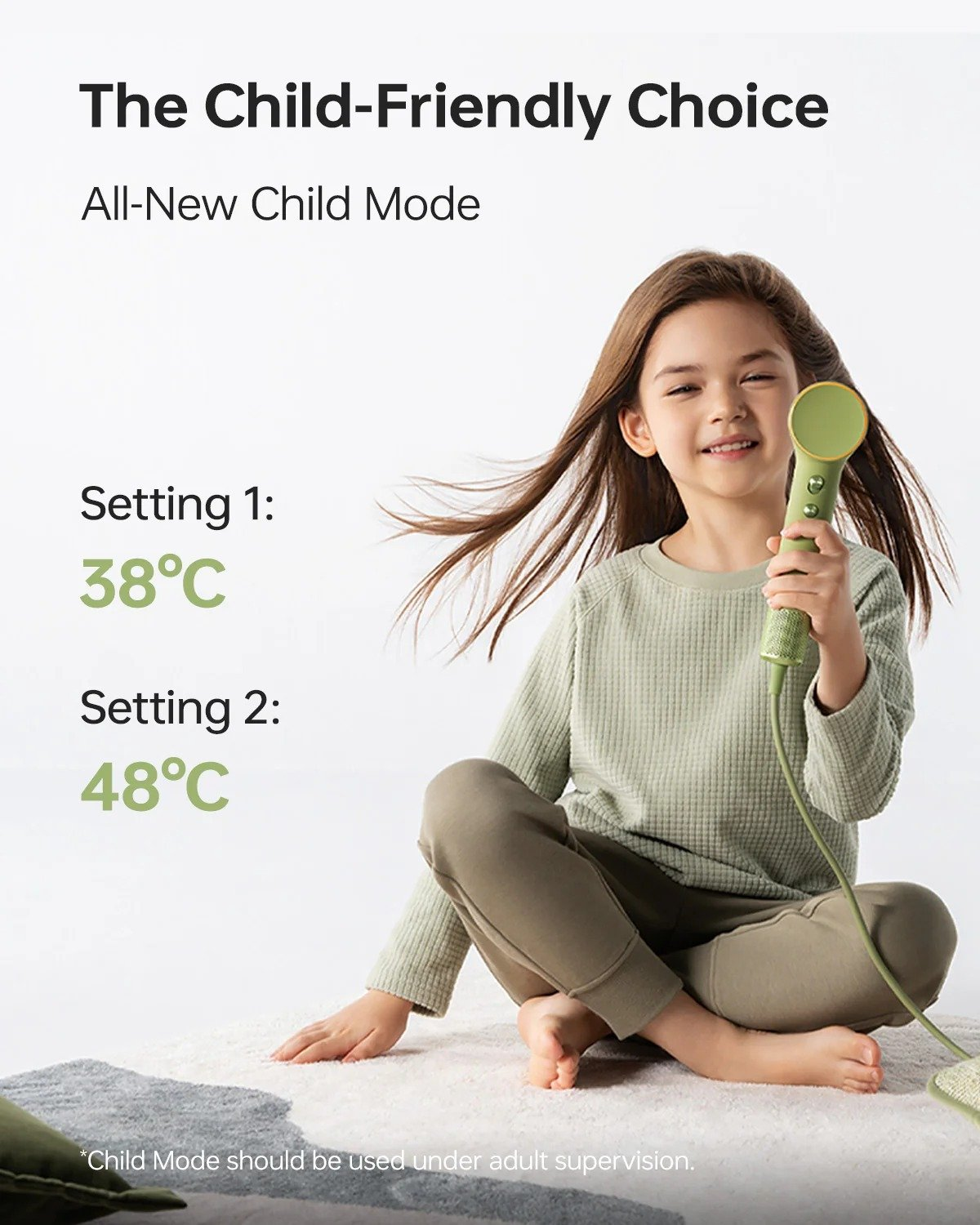 Ragazza che tiene un microfono verde. Il testo indica impostazioni per bambini a 38°C e 48°C.