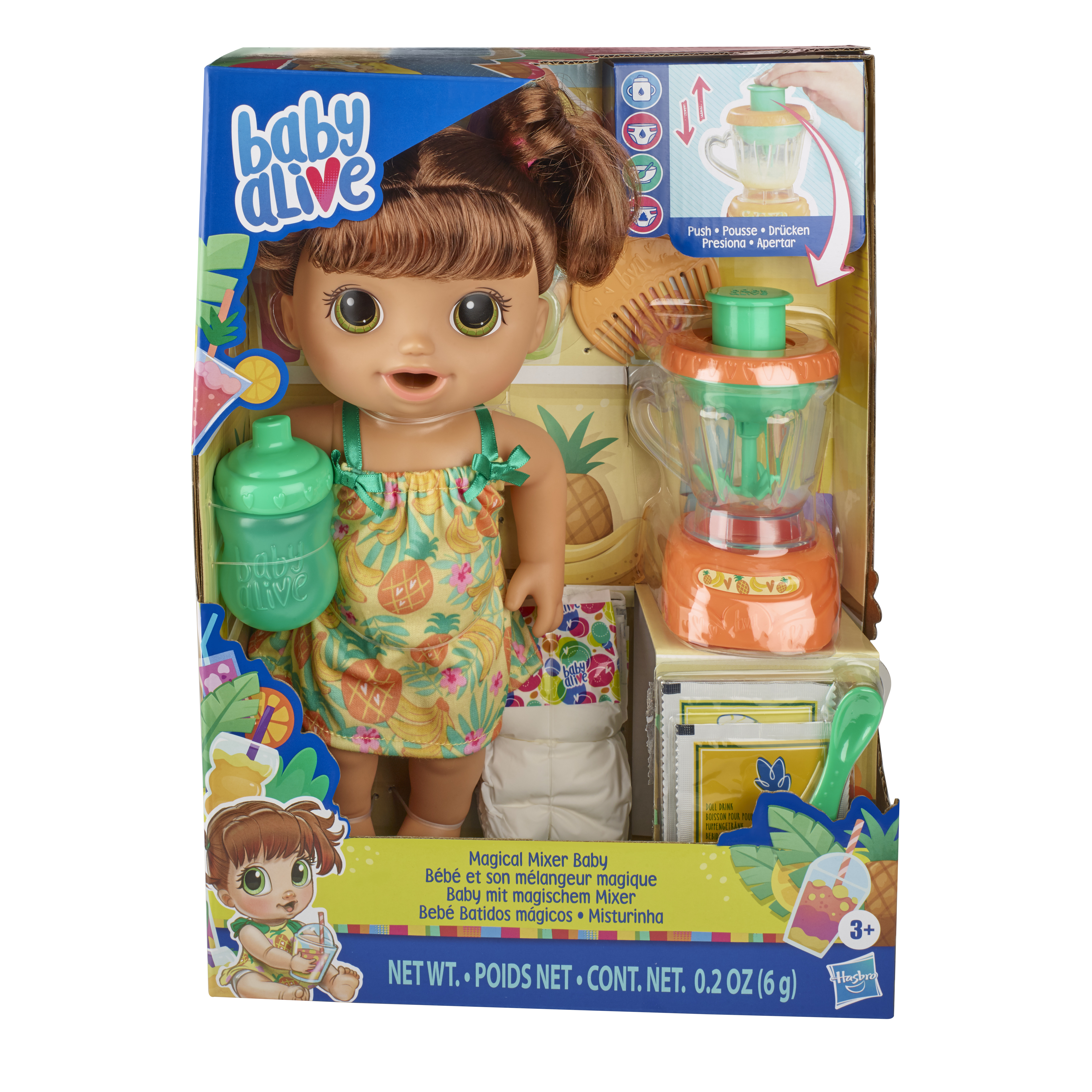 Baby Alive Puppe mit einer grünen Flasche und einem Spielzeugmixer. Die Verpackung zeigt ein Baby, einen Mixer und Früchte.