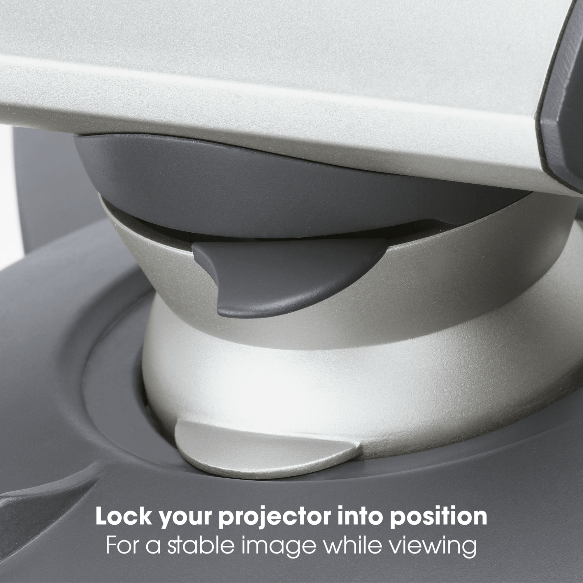 Zbliżenie szarego i srebrnego mechanizmu z tekstem: 'Zablokuj swój projektor'.