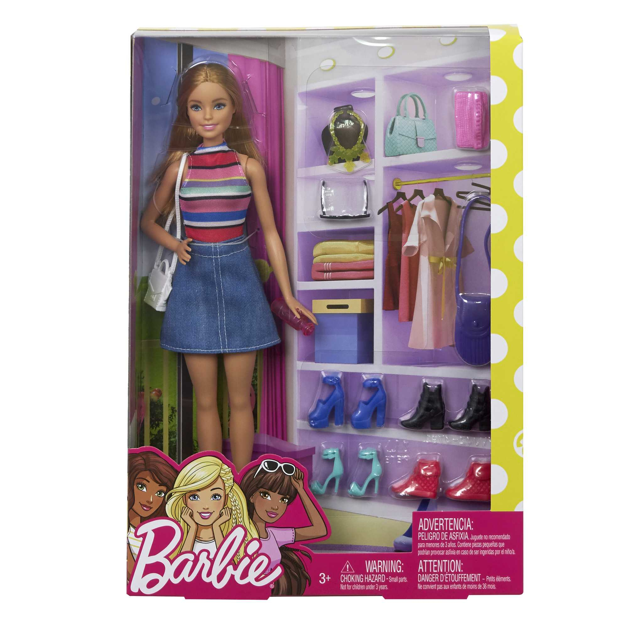 Lalka Barbie w szafie. Ma na sobie bluzkę w paski i dżinsową spódnicę. Różne ubrania i akcesoria.