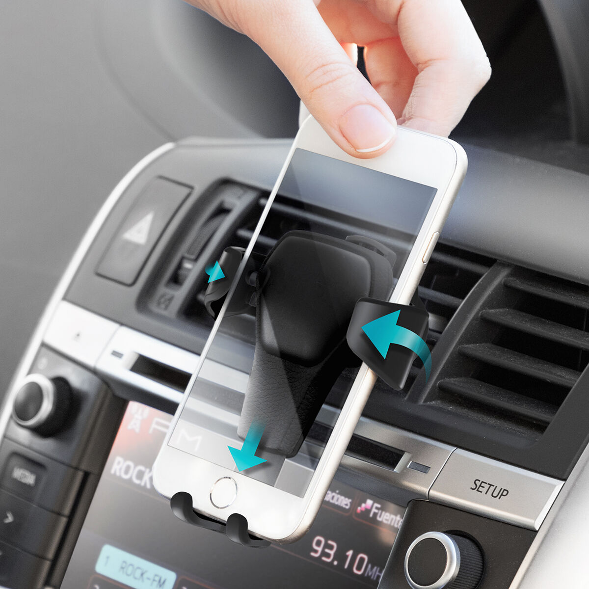 Mano che posiziona un telefono bianco in un supporto per auto nero, frecce mostrano.