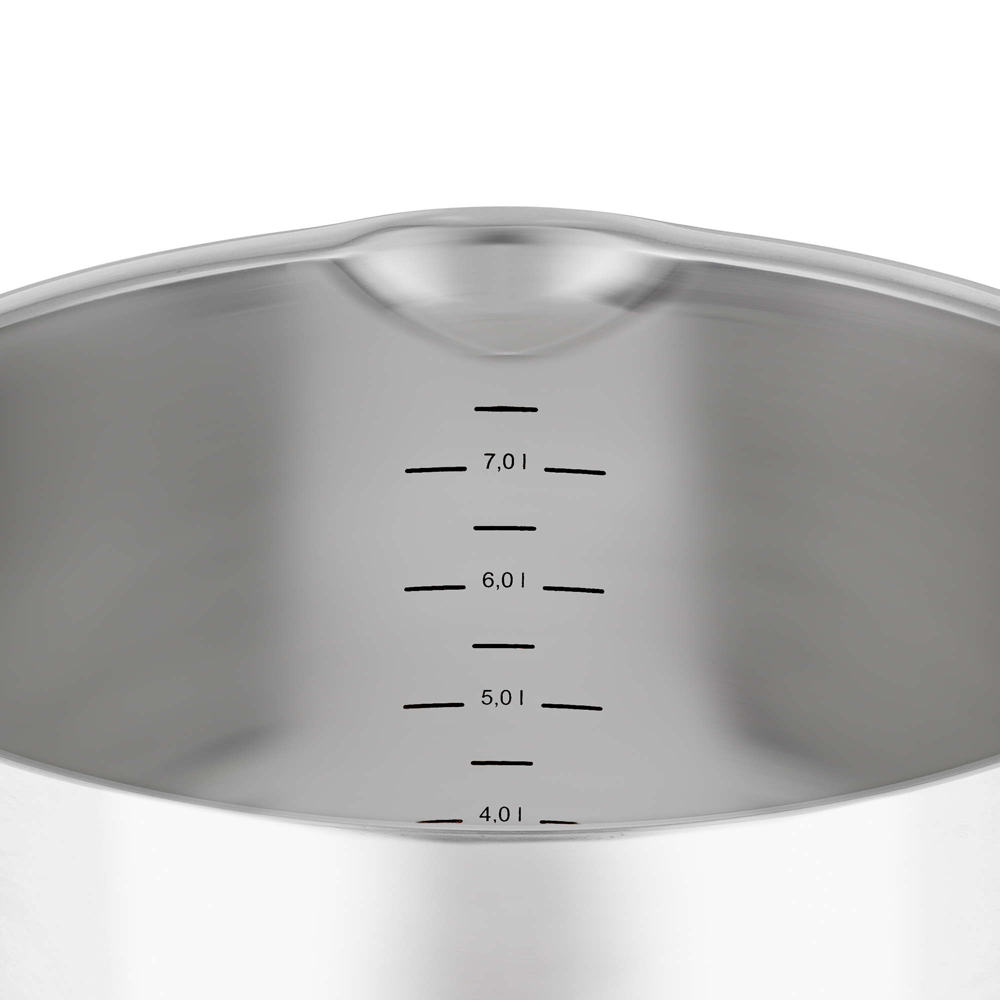 Gros plan de l'intérieur d'une casserole en acier inoxydable avec des marquages de volume.