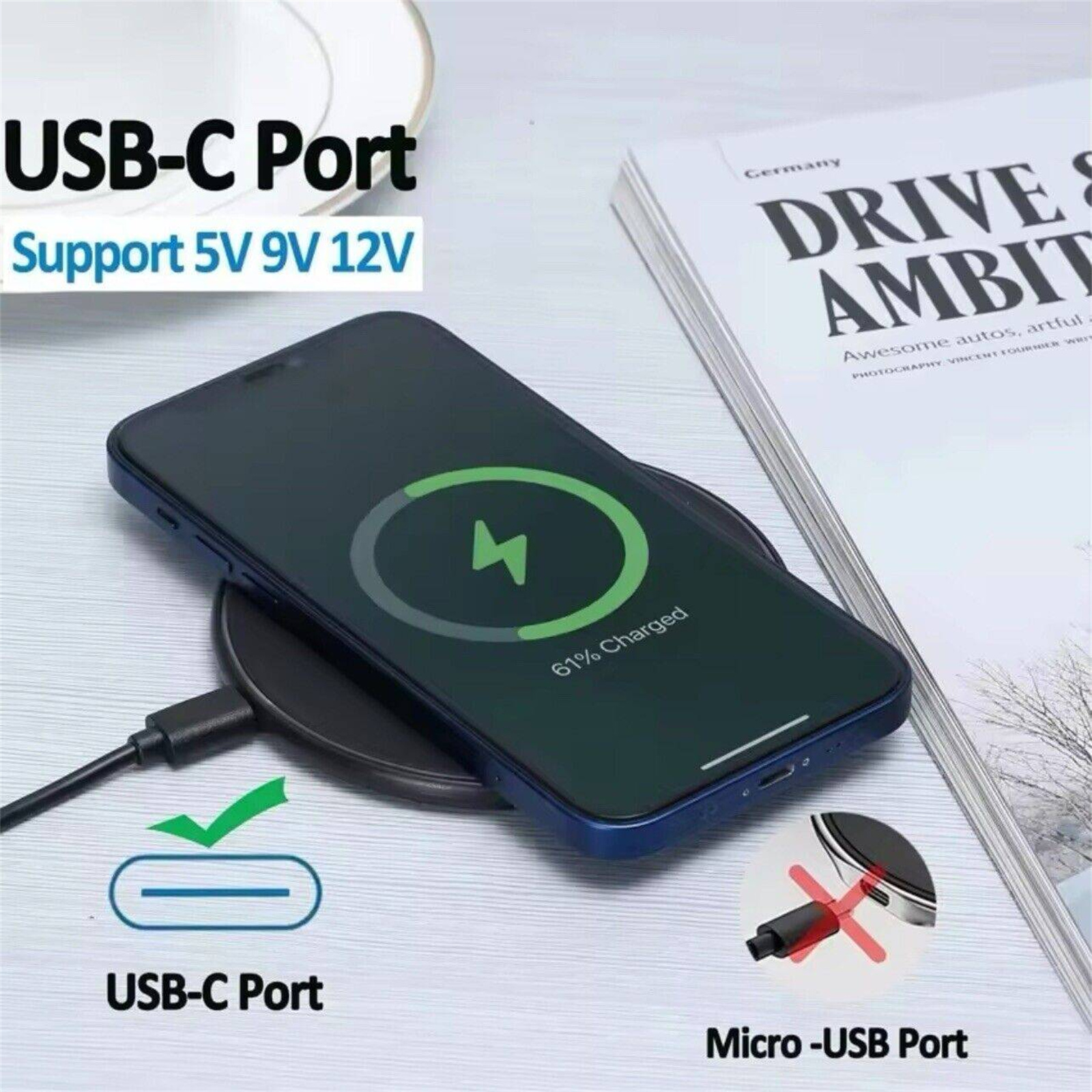 Telefon, das drahtlos auf einem schwarzen Pad geladen wird, mit USB-C-Anschluss und Text, der 61 % Ladung anzeigt.