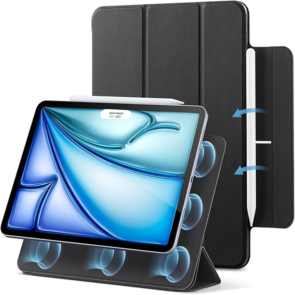Schwarze Tablet-Hülle mit einem iPad und einem Stift. Das iPad steht auf einem Ständer, die Hülle ist offen.