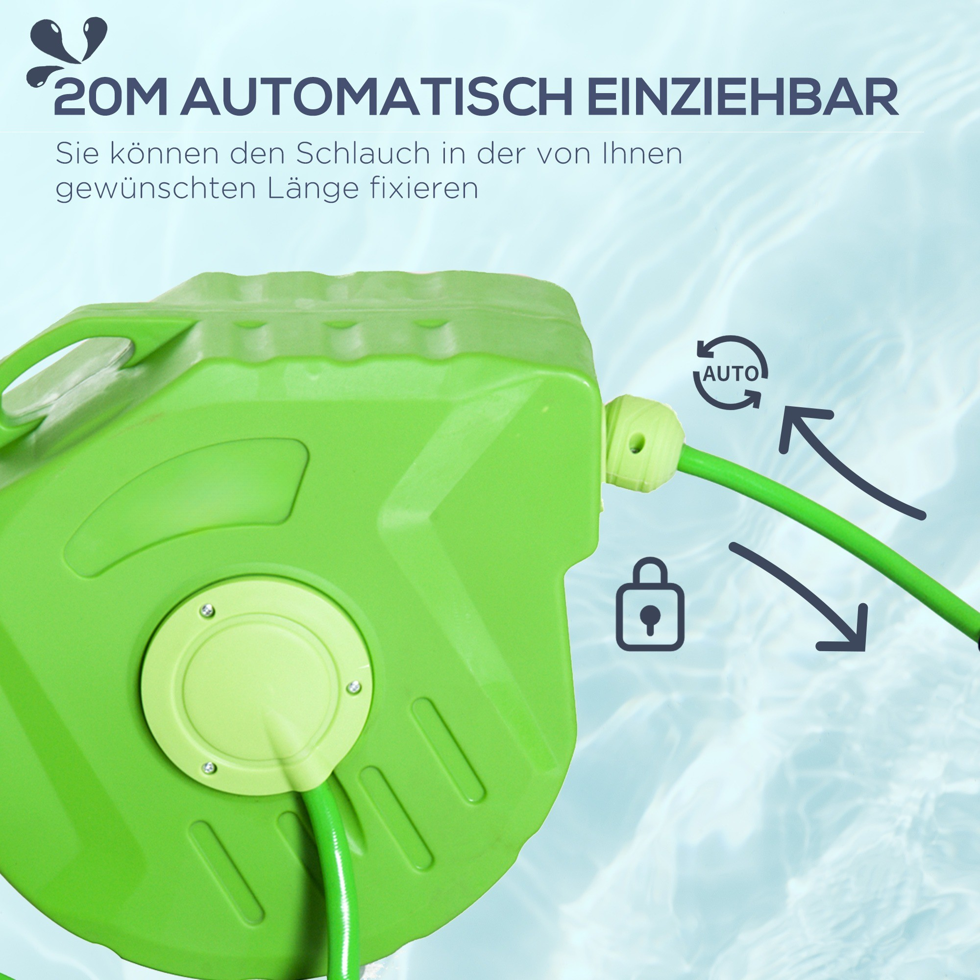 Eine grüne Schlauchtrommel mit Schlauch, aus dem Wasser kommt, vor Wasserhintergrund.