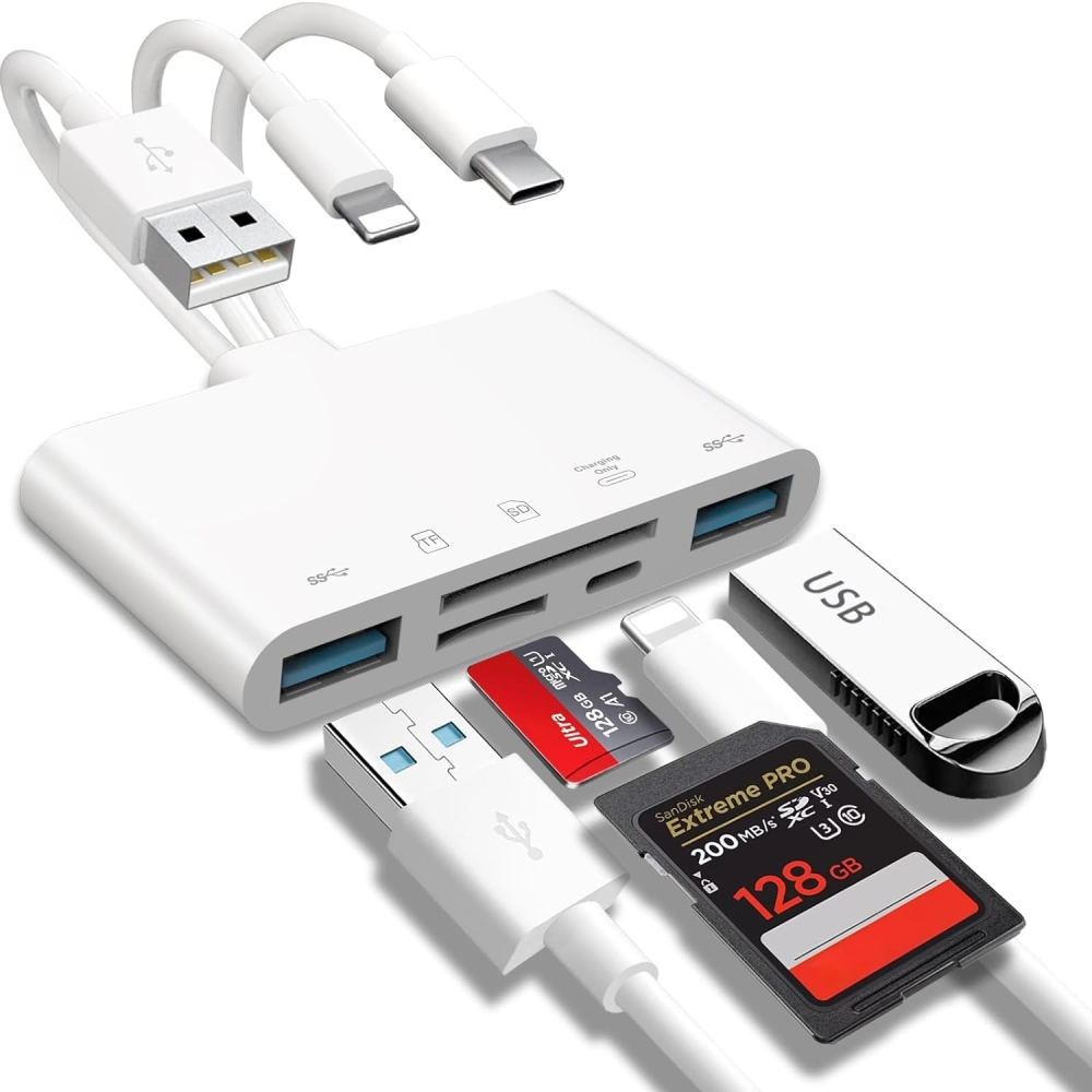 Weißer Multiport-Adapter mit mehreren Kabeln und verschiedenen Speichergeräten.