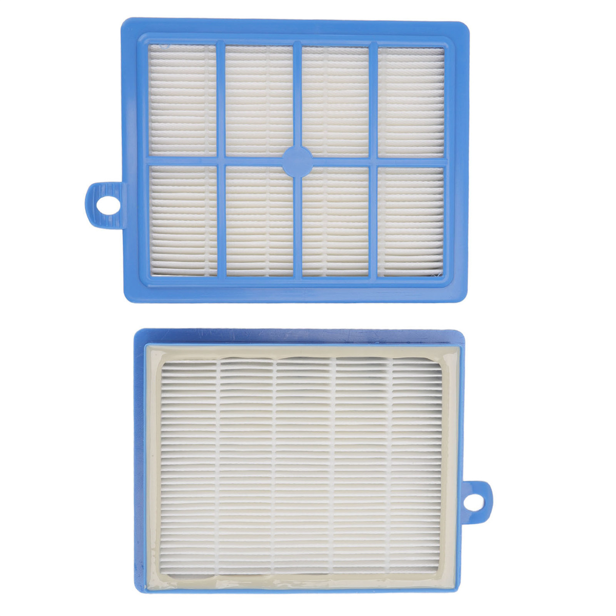 Zwei blaue Luftfilter, die Ober- und Unterseite mit weißem Filtermaterial zeigen.
