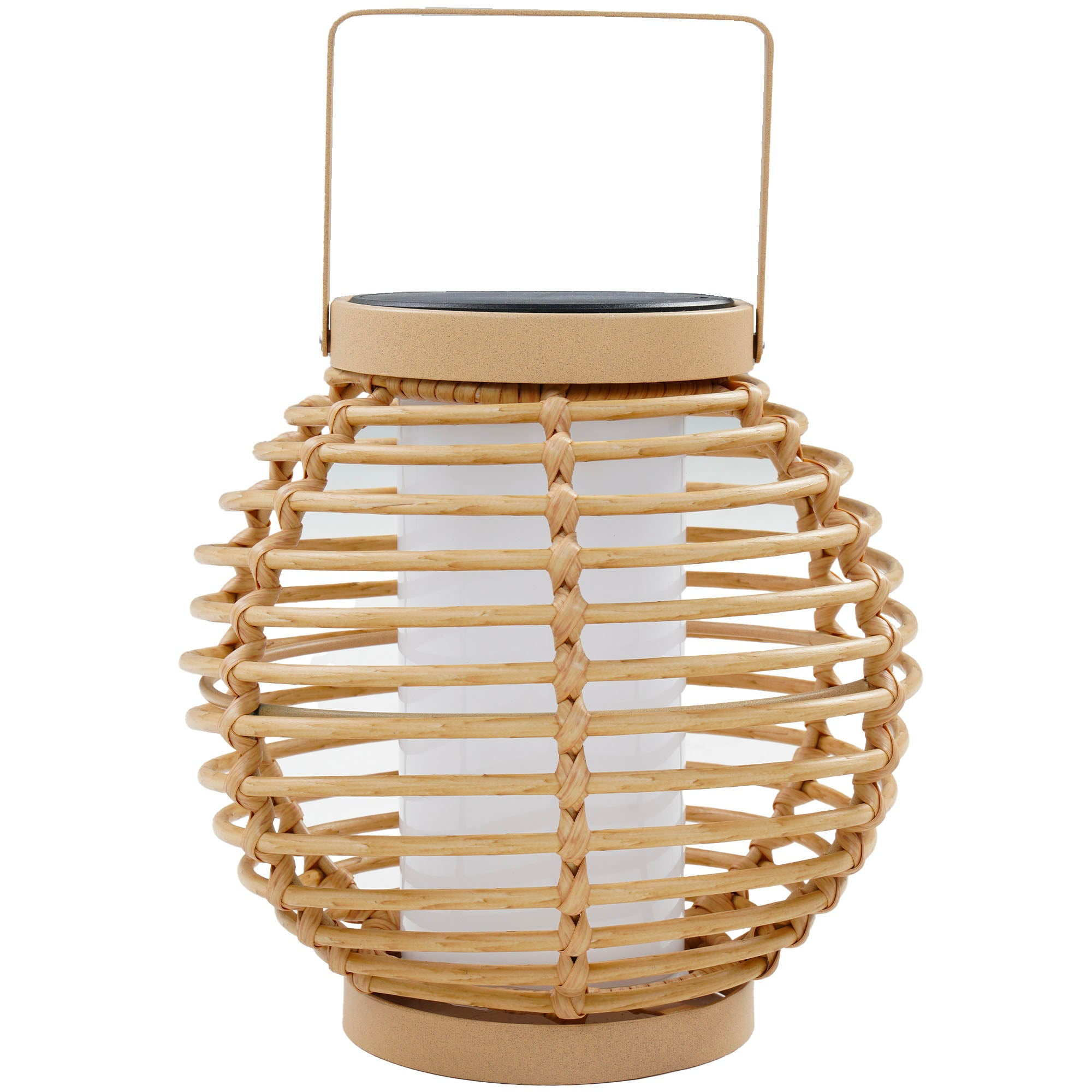 Eine Laterne aus Rattan mit Henkel. Sie hat ein zylindrisches weißes Licht im Inneren.