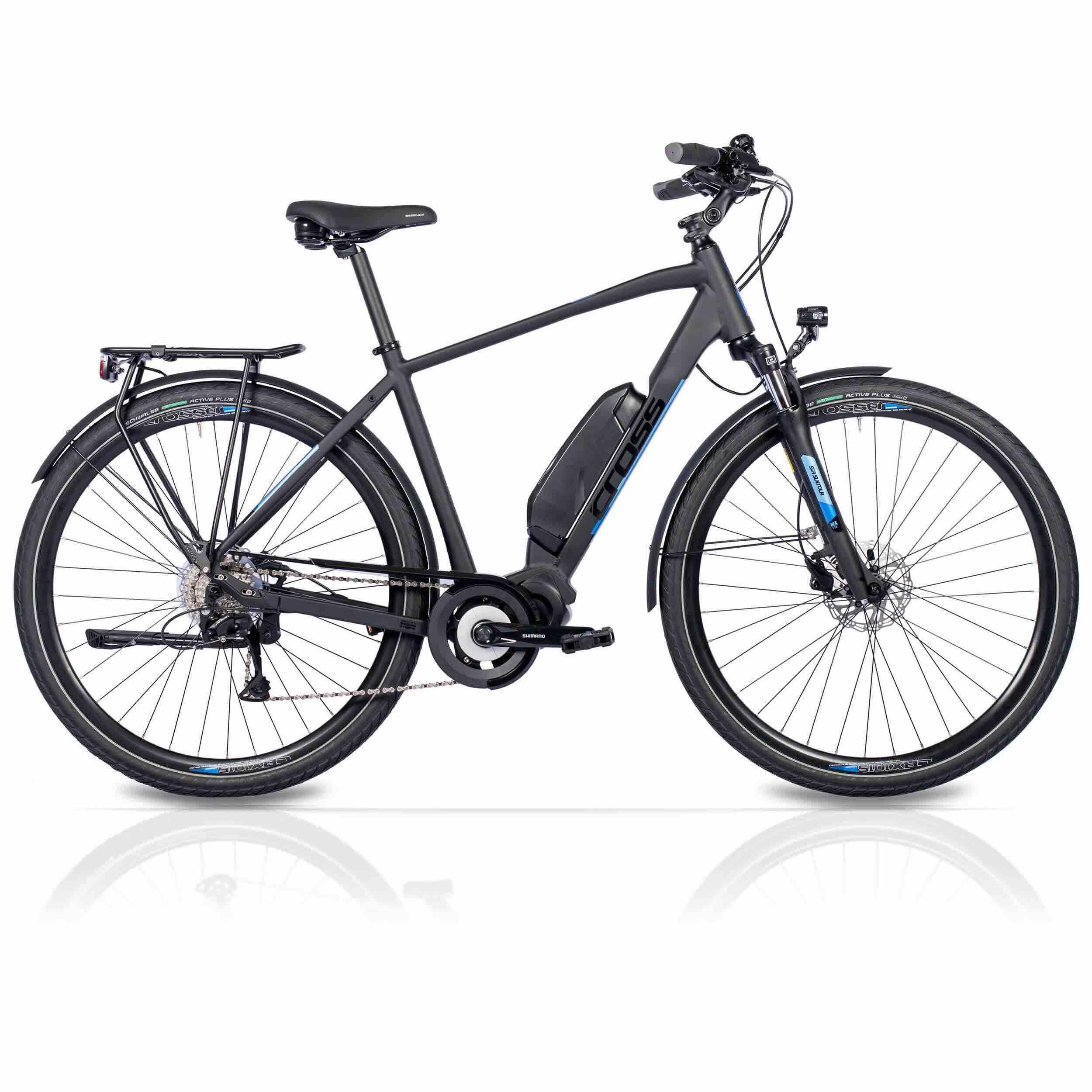 Schwarzes Elektrofahrrad. Hat einen Gepäckträger und einen schwarzen Rahmen. Blaue Akzente.