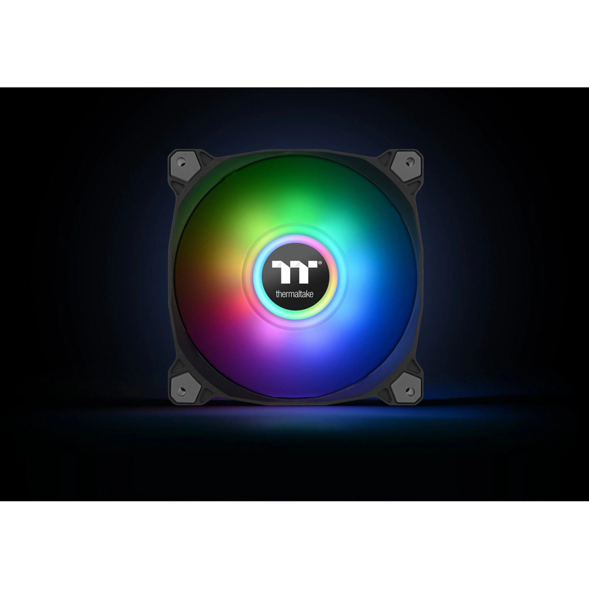 Ventilateur RVB avec couleurs arc-en-ciel et logo Thermaltake sur fond sombre.