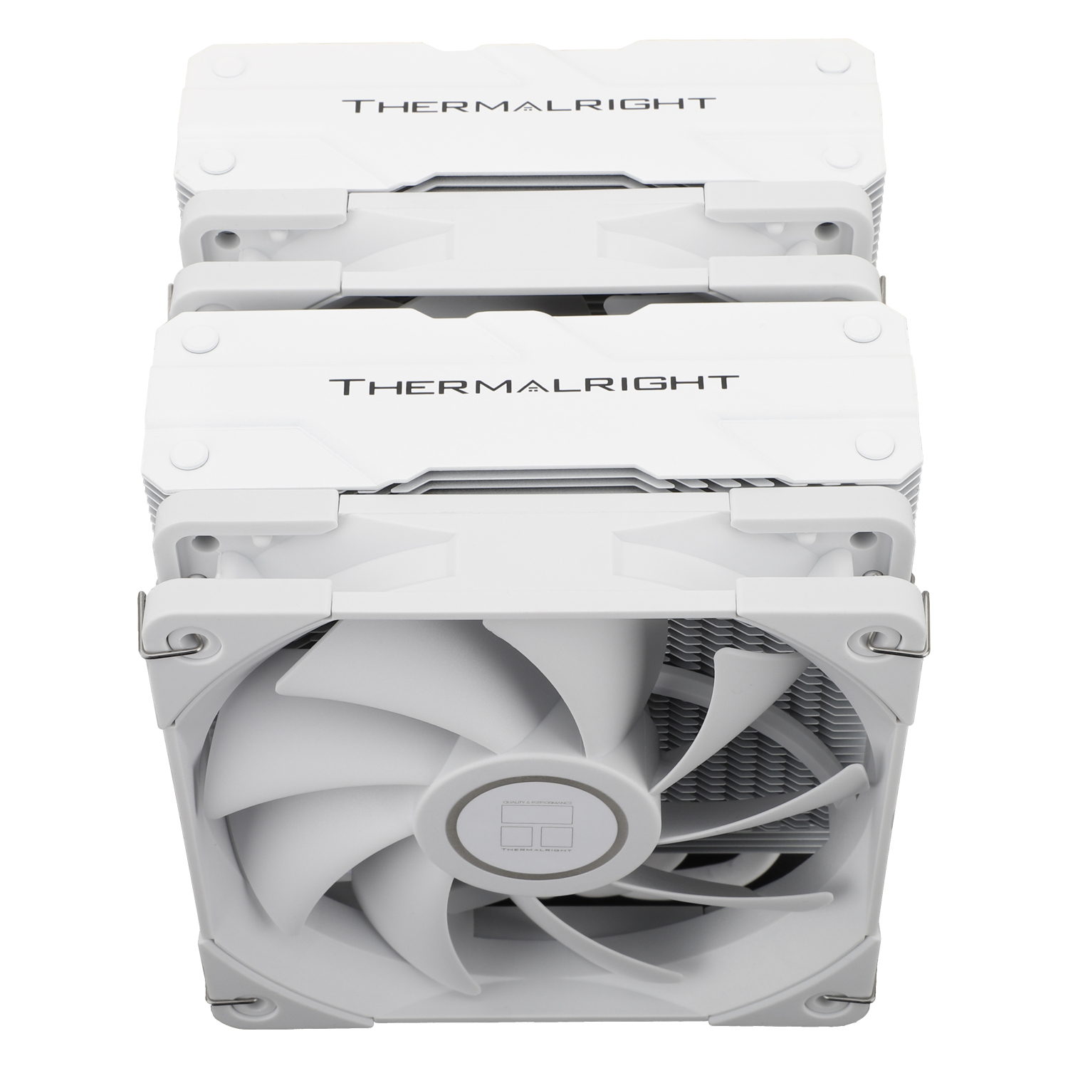 İki fanlı beyaz CPU soğutucu. Üzerinde THERMALRIGHT yazısı var. Beyaz zemin.