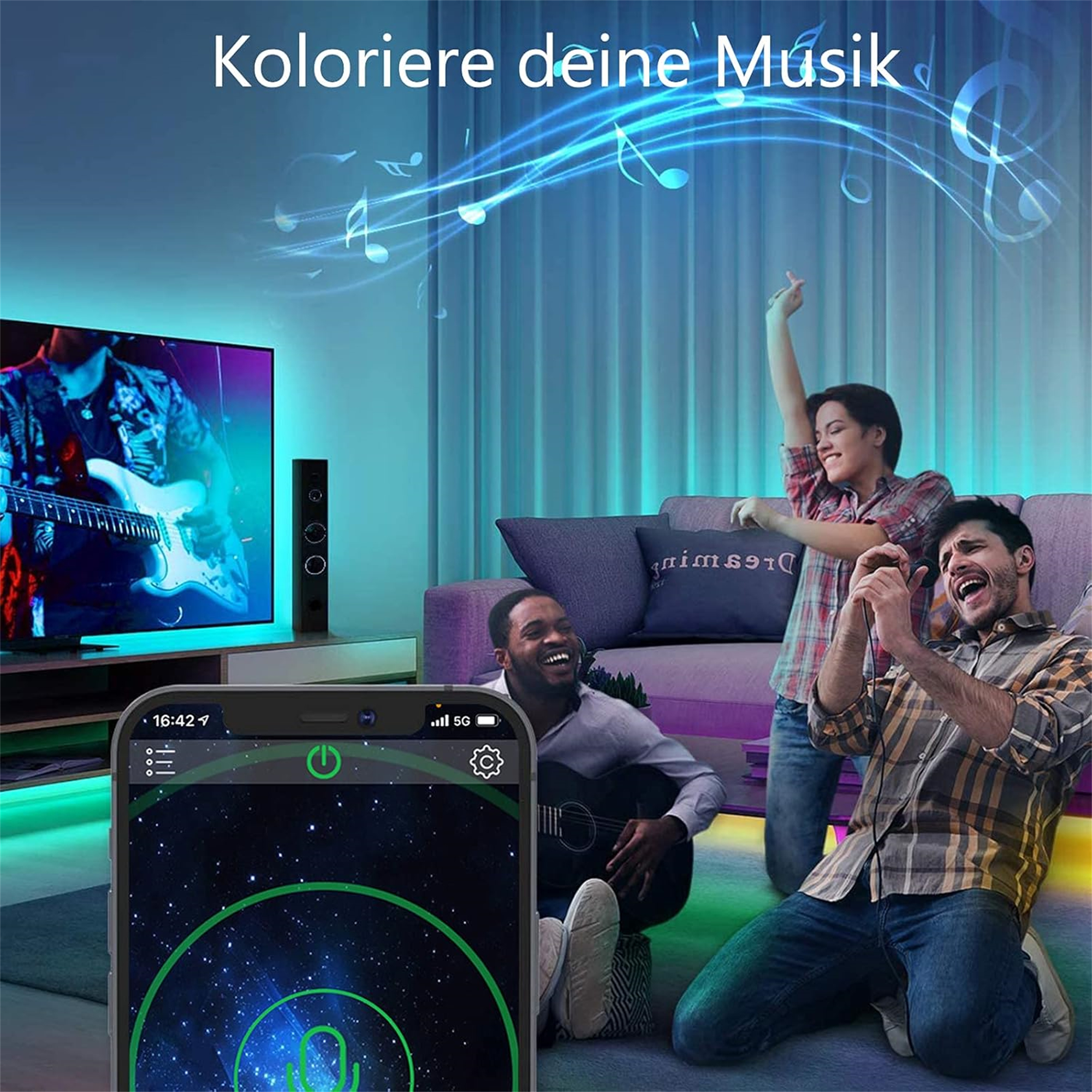Drei Personen genießen Musik und farbenfrohe Lichter in einem Raum. Einer tanzt, zwei singen und spielen Gitarre.