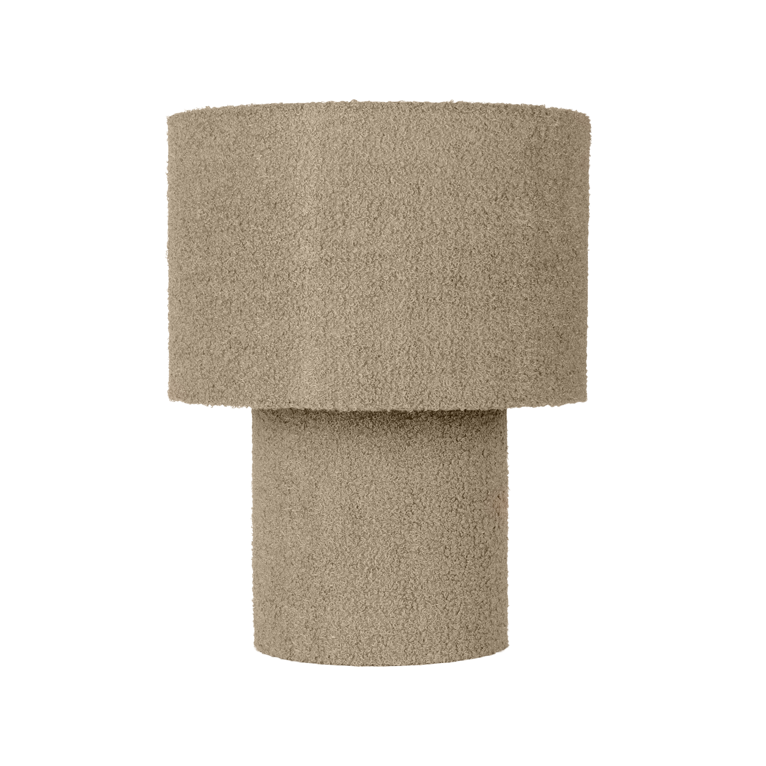 Beige Lampe mit zylindrischem Sockel und Lampenschirm, beide mit strukturiertem Stoff bedeckt.
